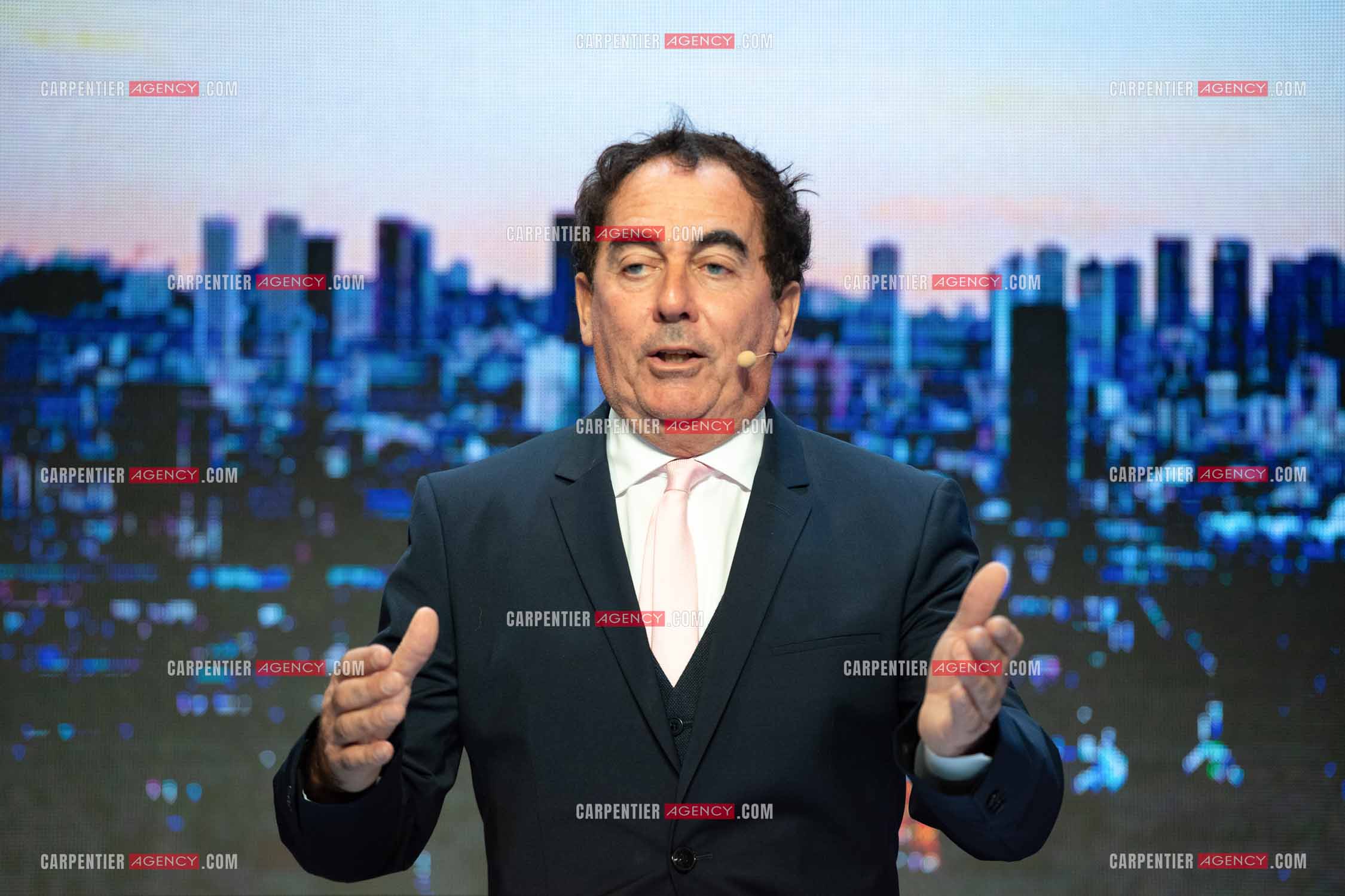 Eric Carrière et Francis Ginibré les deux humoristes Français formant le duo “Les Chevaliers Du Fiel“ au théâtre de Paris à Avignon.    ( Exclusif )