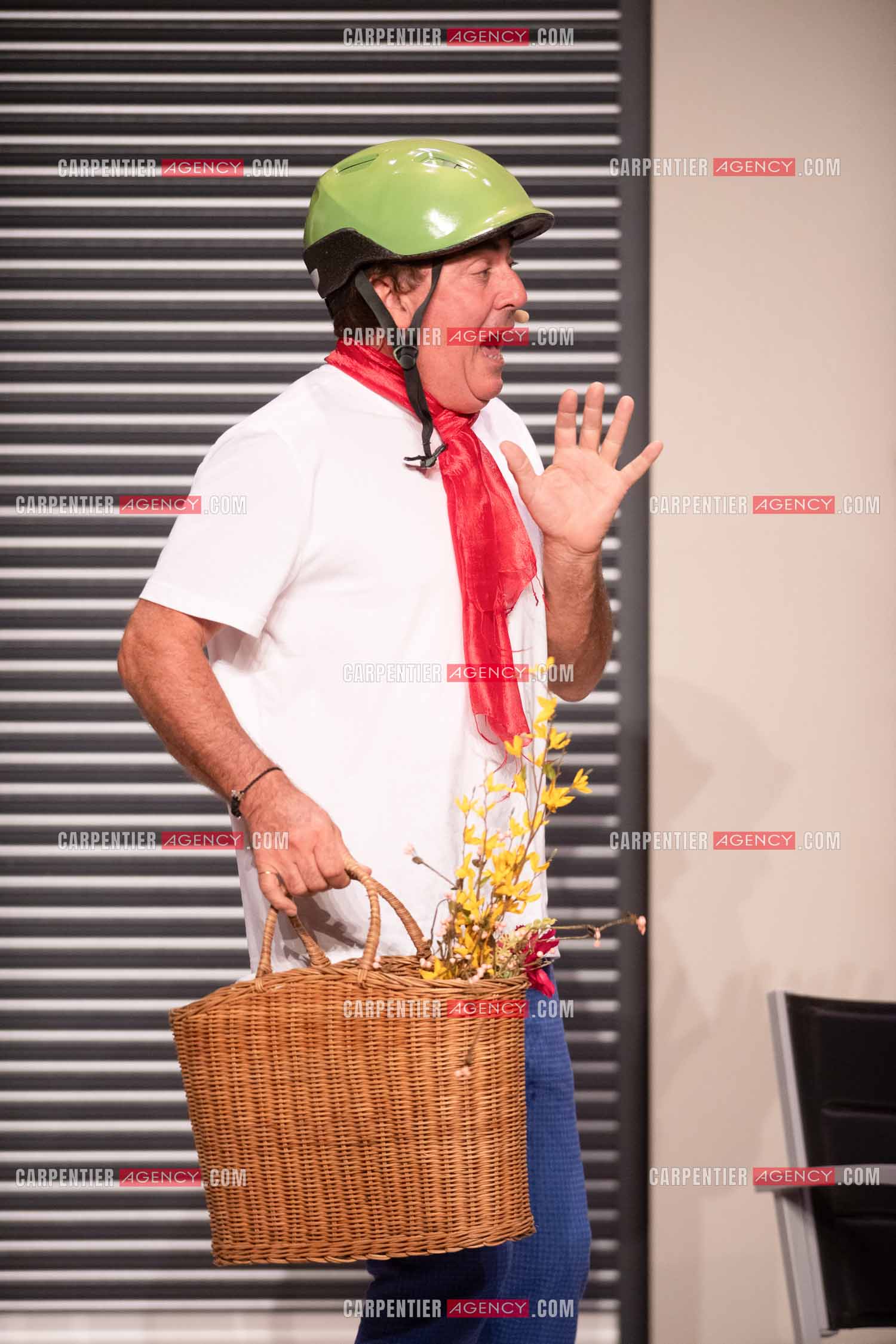 Eric Carrière et Francis Ginibré les deux humoristes Français formant le duo “Les Chevaliers Du Fiel“ au théâtre de Paris à Avignon.    ( Exclusif )