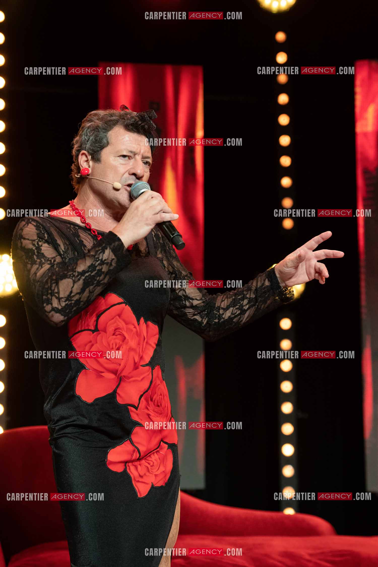 Eric Carrière et Francis Ginibré les deux humoristes Français formant le duo “Les Chevaliers Du Fiel“ au théâtre de Paris à Avignon.    ( Exclusif )