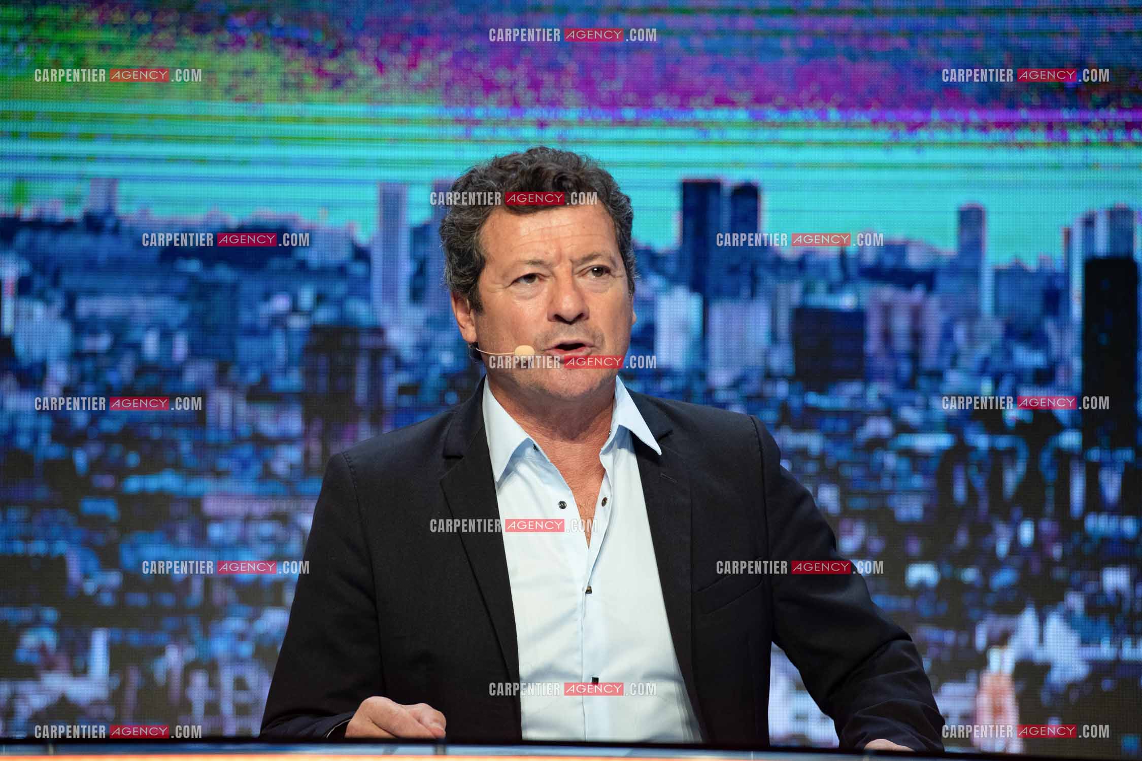 Eric Carrière et Francis Ginibré les deux humoristes Français formant le duo “Les Chevaliers Du Fiel“ au théâtre de Paris à Avignon.    ( Exclusif )