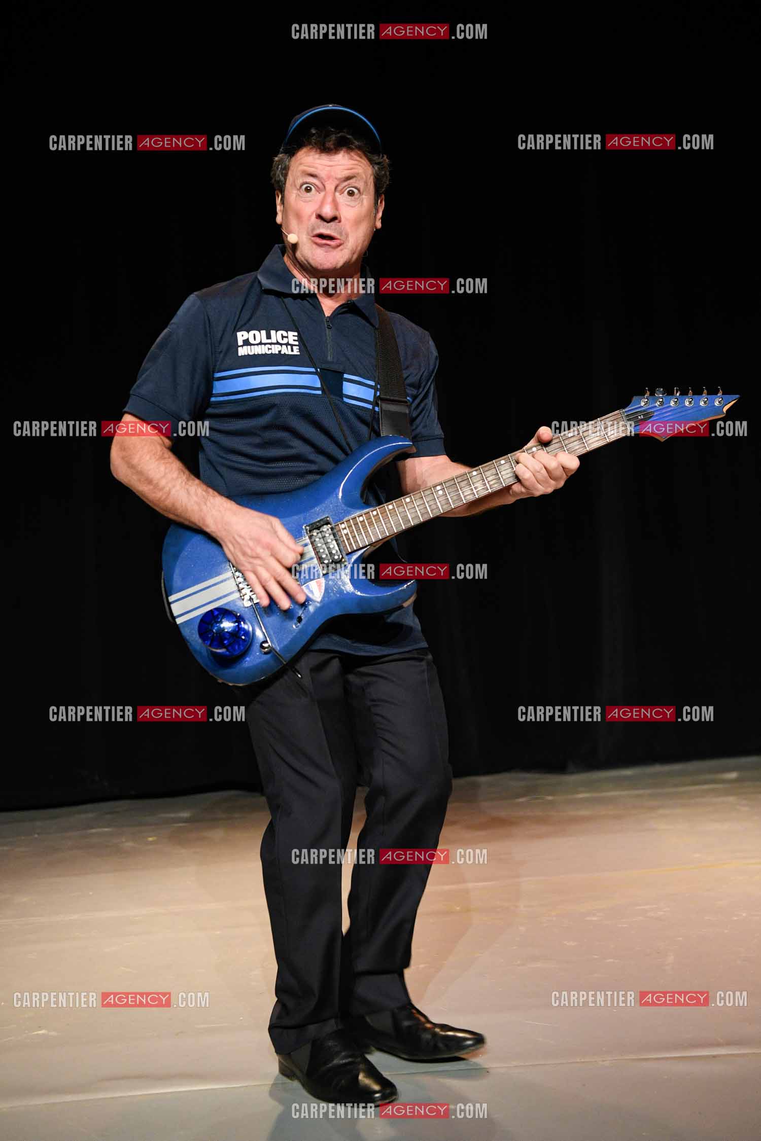 Eric Carrière et Francis Ginibré les deux humoristes Français formant le duo “Les Chevaliers Du Fiel“ au théâtre de Paris à Avignon.    ( Exclusif )