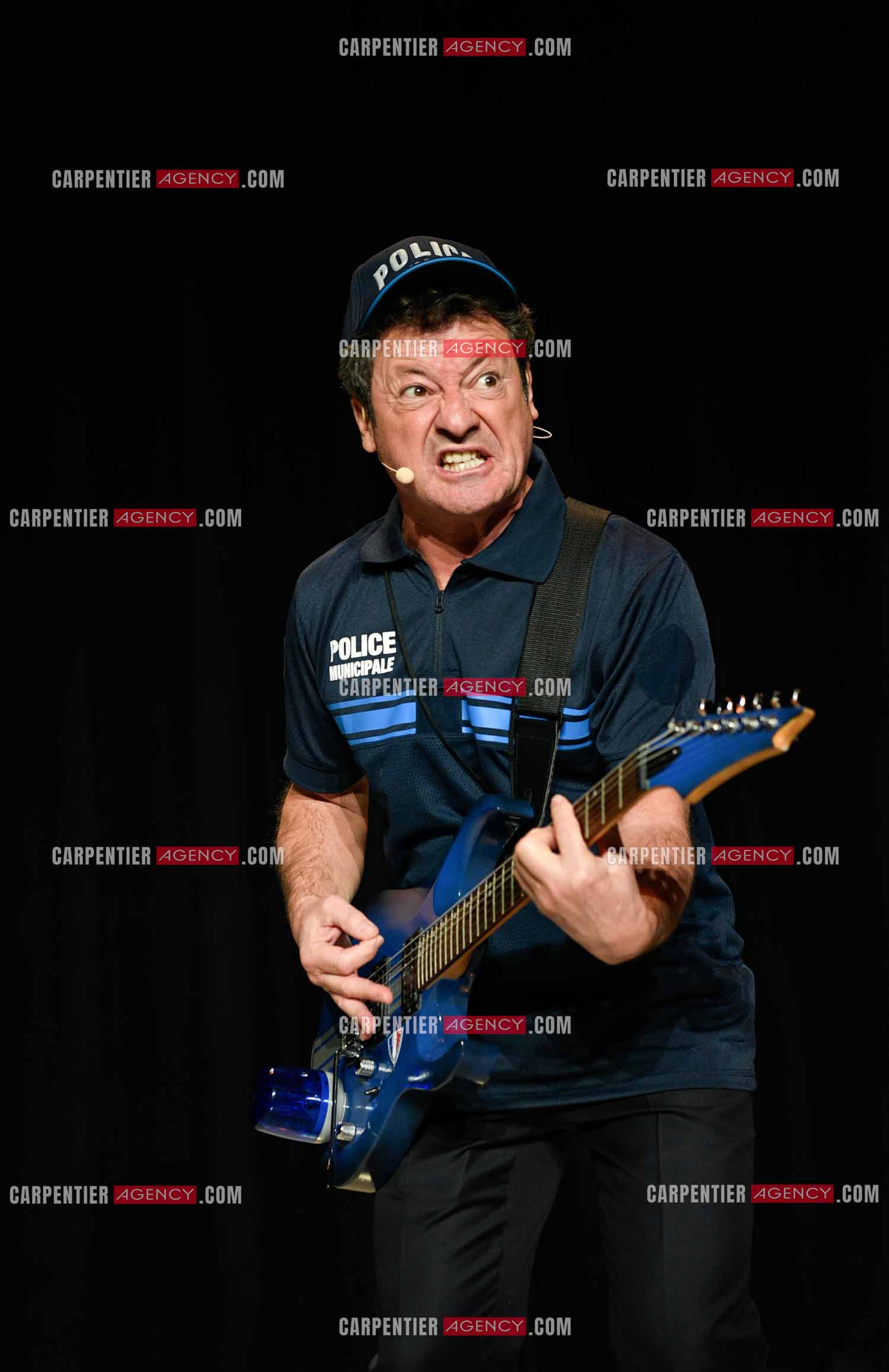 Eric Carrière et Francis Ginibré les deux humoristes Français formant le duo “Les Chevaliers Du Fiel“ au théâtre de Paris à Avignon.    ( Exclusif )