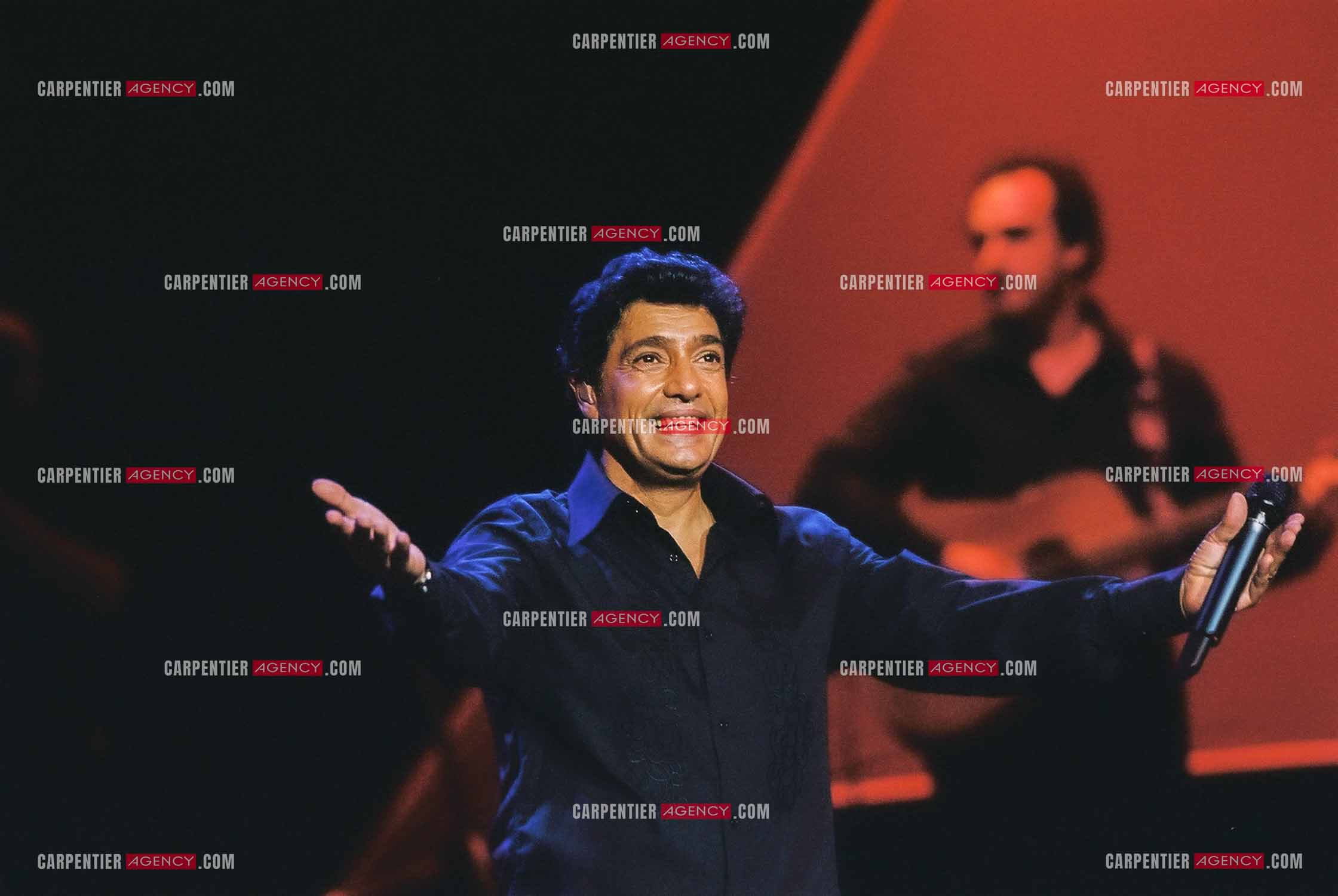 Le chanteur Frédéric François lors de son passage à l'Olympia en 2002.  ( Exclusif )