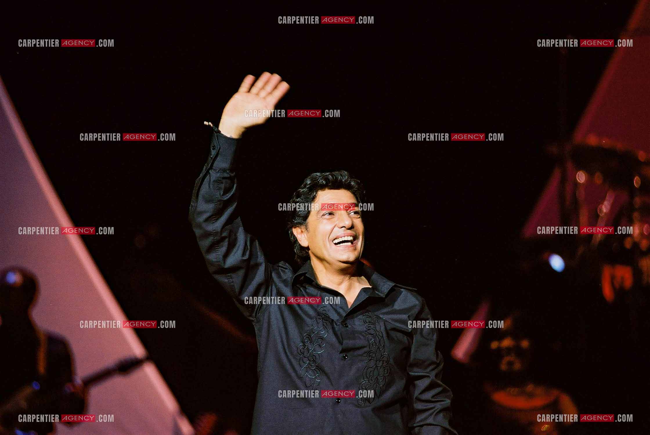 Le chanteur Frédéric François lors de son passage à l'Olympia en 2002.  ( Exclusif )