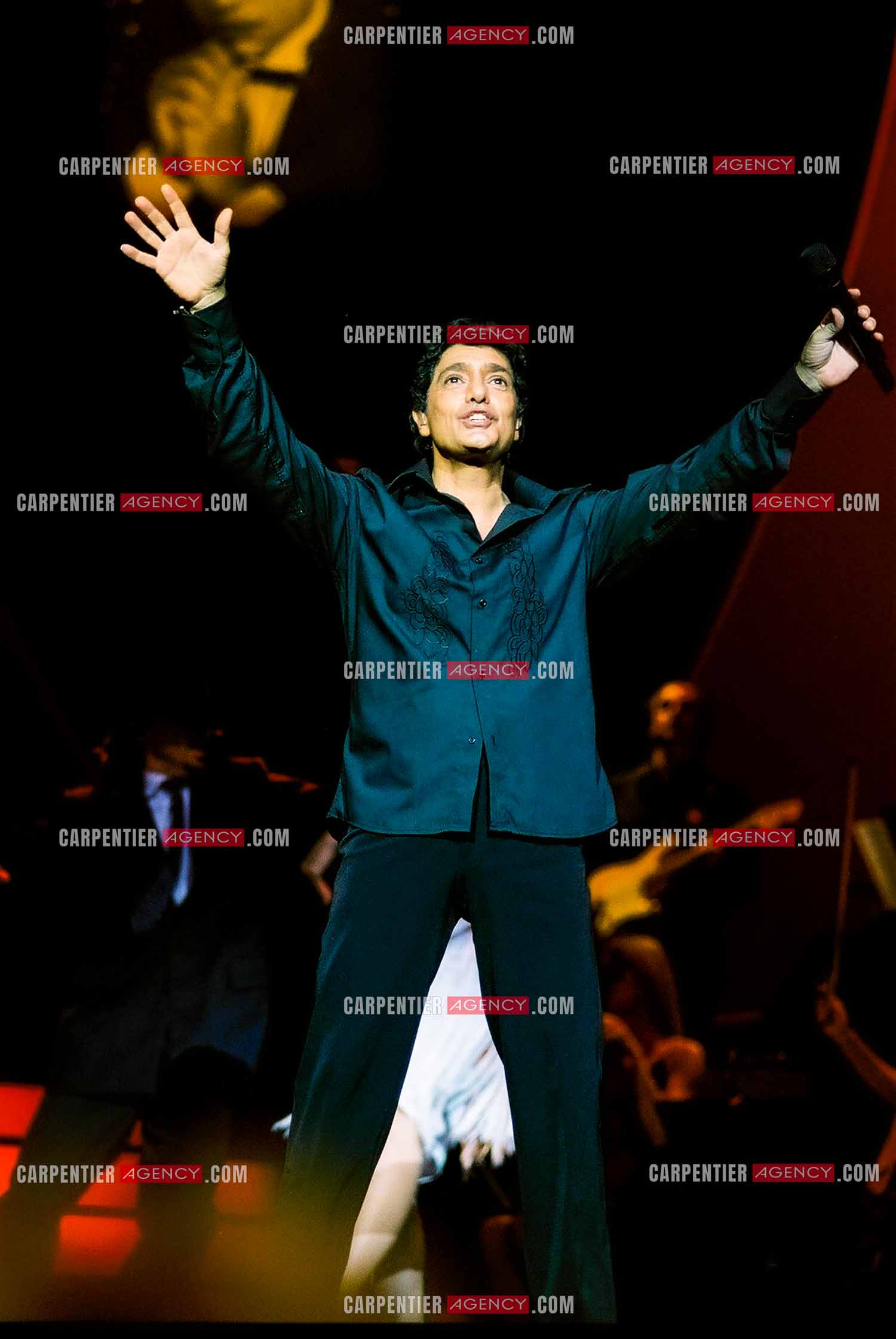 Le chanteur Frédéric François lors de son passage à l'Olympia en 2002.  ( Exclusif )