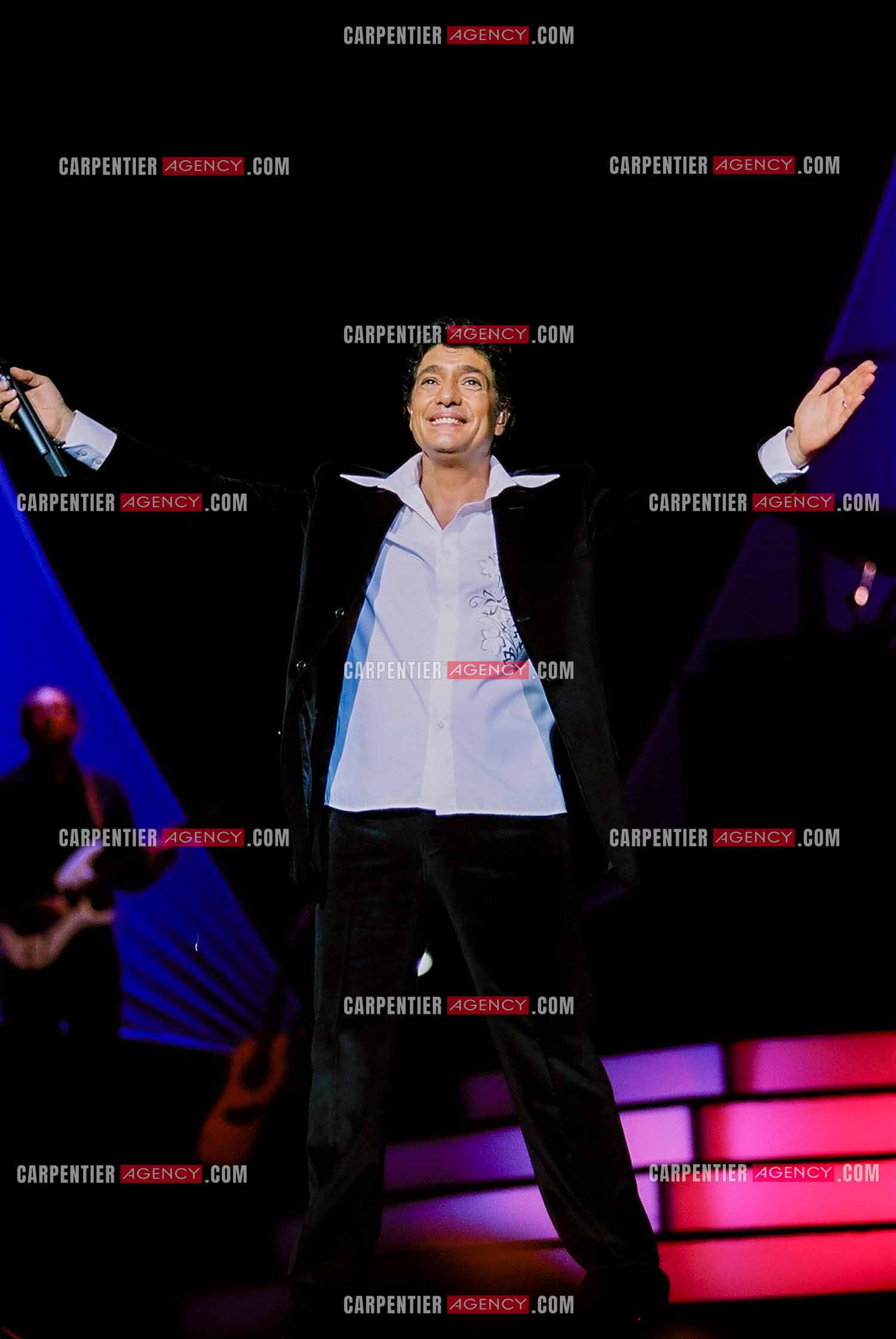 Le chanteur Frédéric François lors de son passage à l'Olympia en 2002.  ( Exclusif )