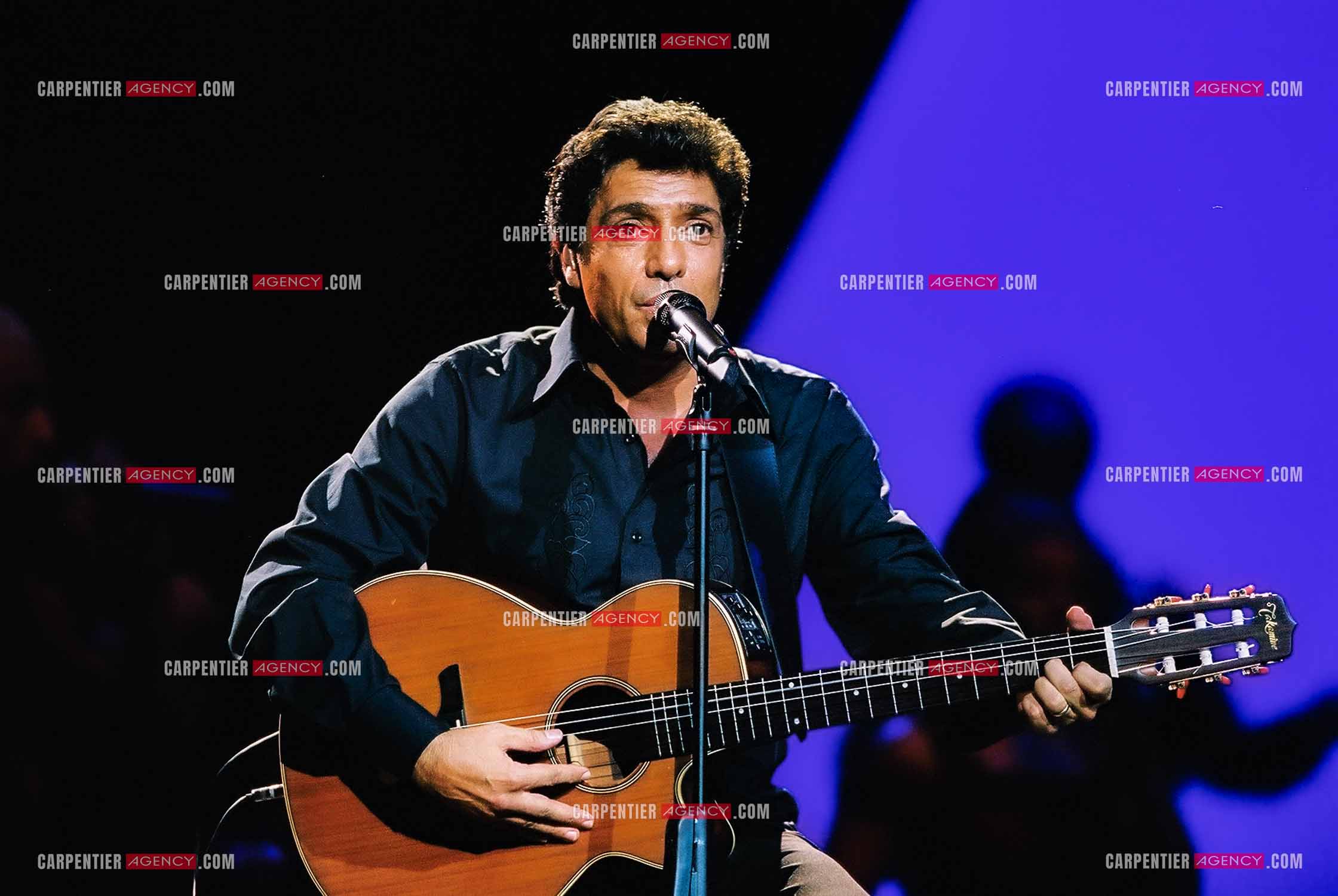 Le chanteur Frédéric François lors de son passage à l'Olympia en 2002.  ( Exclusif )