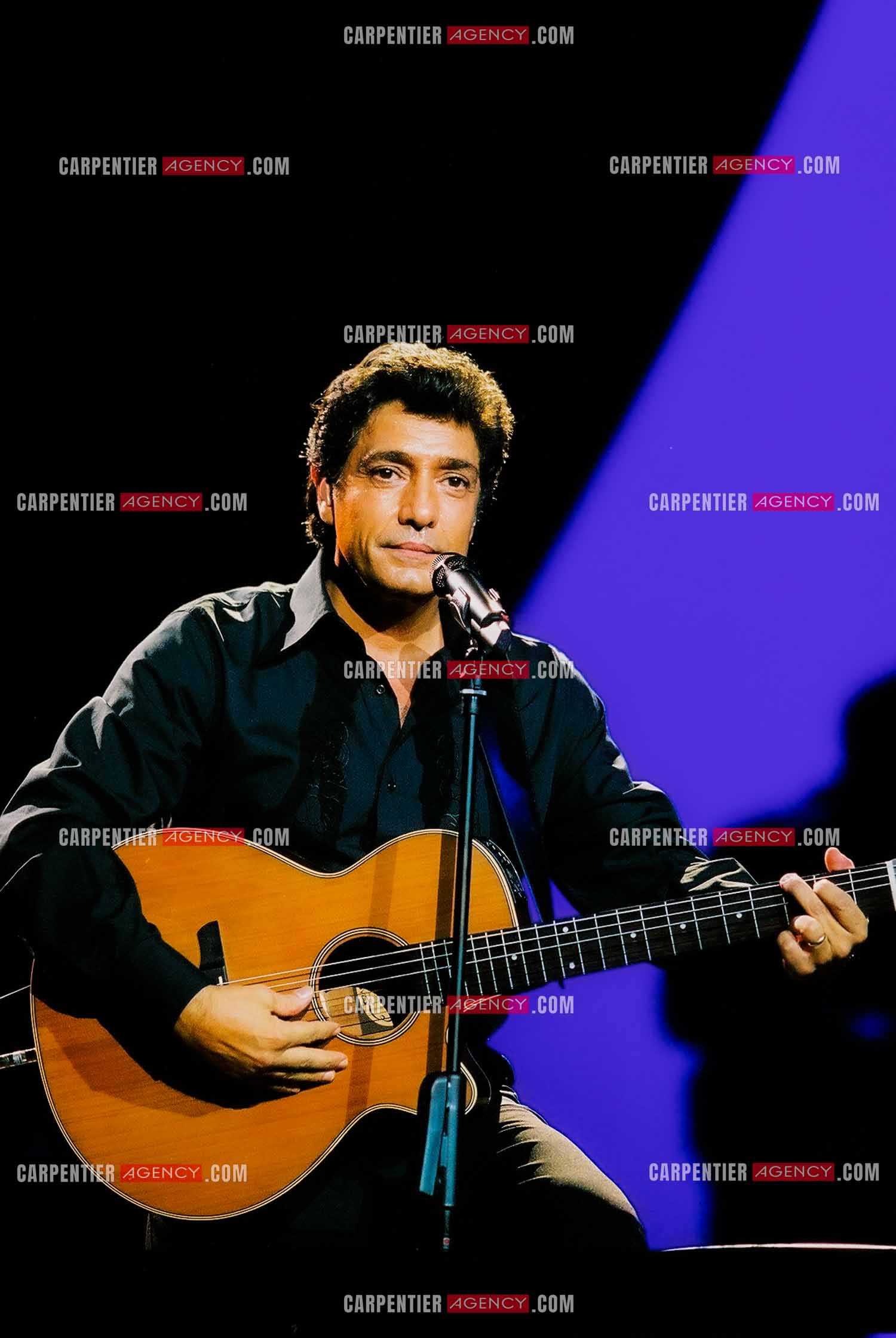 Le chanteur Frédéric François lors de son passage à l'Olympia en 2002.  ( Exclusif )