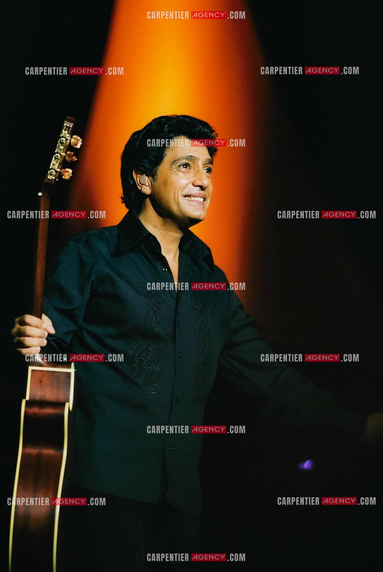 Le chanteur Frédéric François lors de son passage à l'Olympia en 2002.  ( Exclusif )