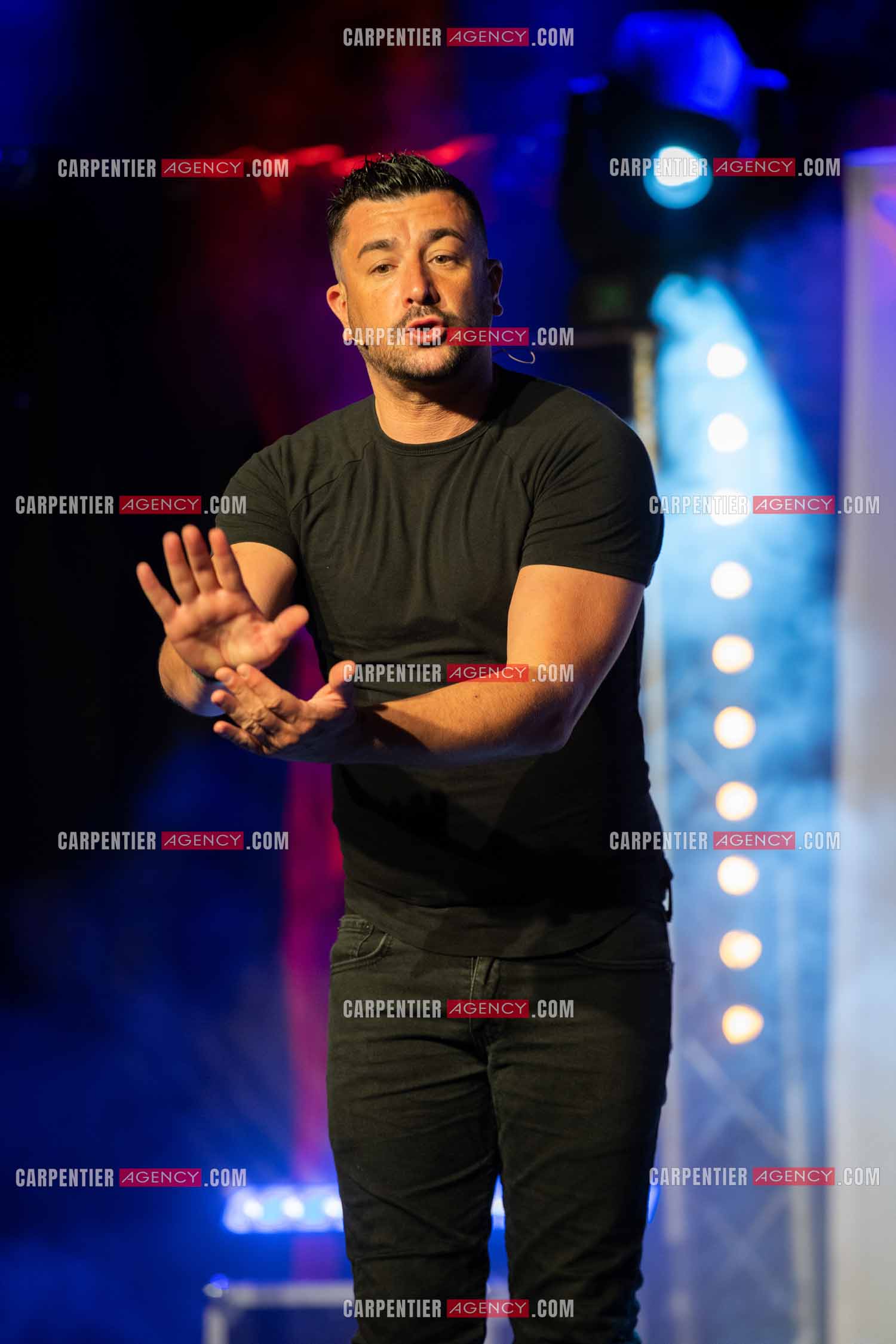 L'humoriste Anthony Joubert en tournée sur le sud de la France.  ( Exclusif )