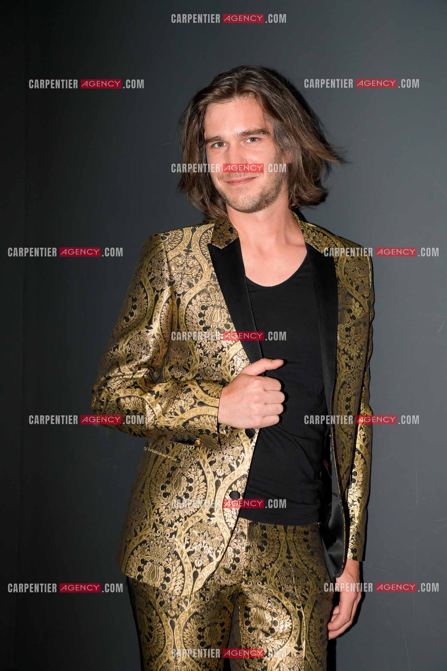 Le ténor Amaury Vassili en concert piano voix au théâtre de La Chaudronnerie à la Ciotat.   ( Exclusif )