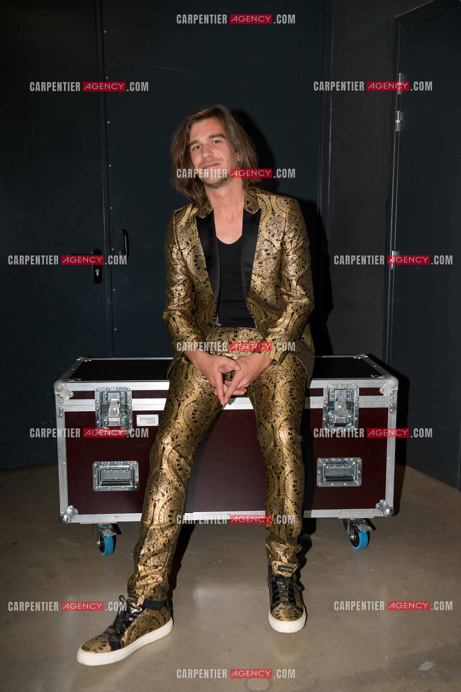 Le ténor Amaury Vassili en concert piano voix au théâtre de La Chaudronnerie à la Ciotat.   ( Exclusif )