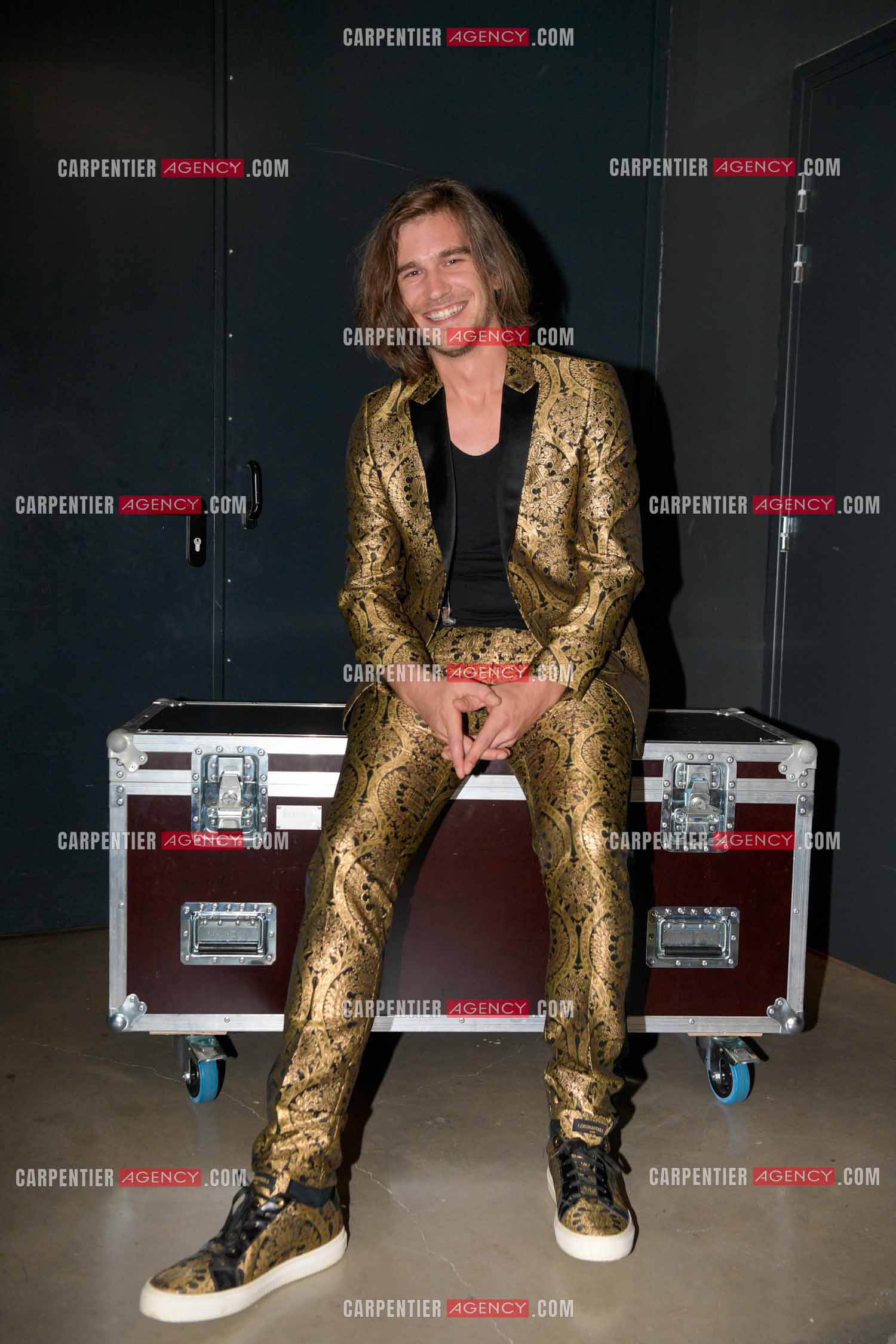 Le ténor Amaury Vassili en concert piano voix au théâtre de La Chaudronnerie à la Ciotat.   ( Exclusif )