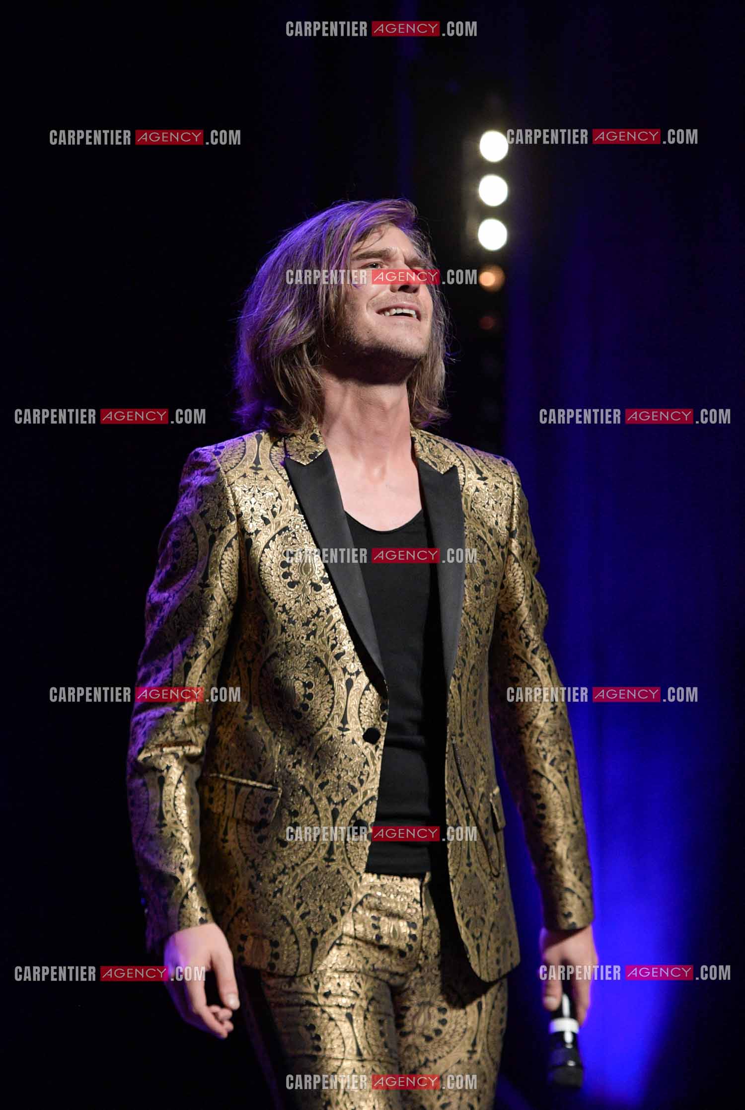 Le ténor Amaury Vassili en concert piano voix au théâtre de La Chaudronnerie à la Ciotat.   ( Exclusif )