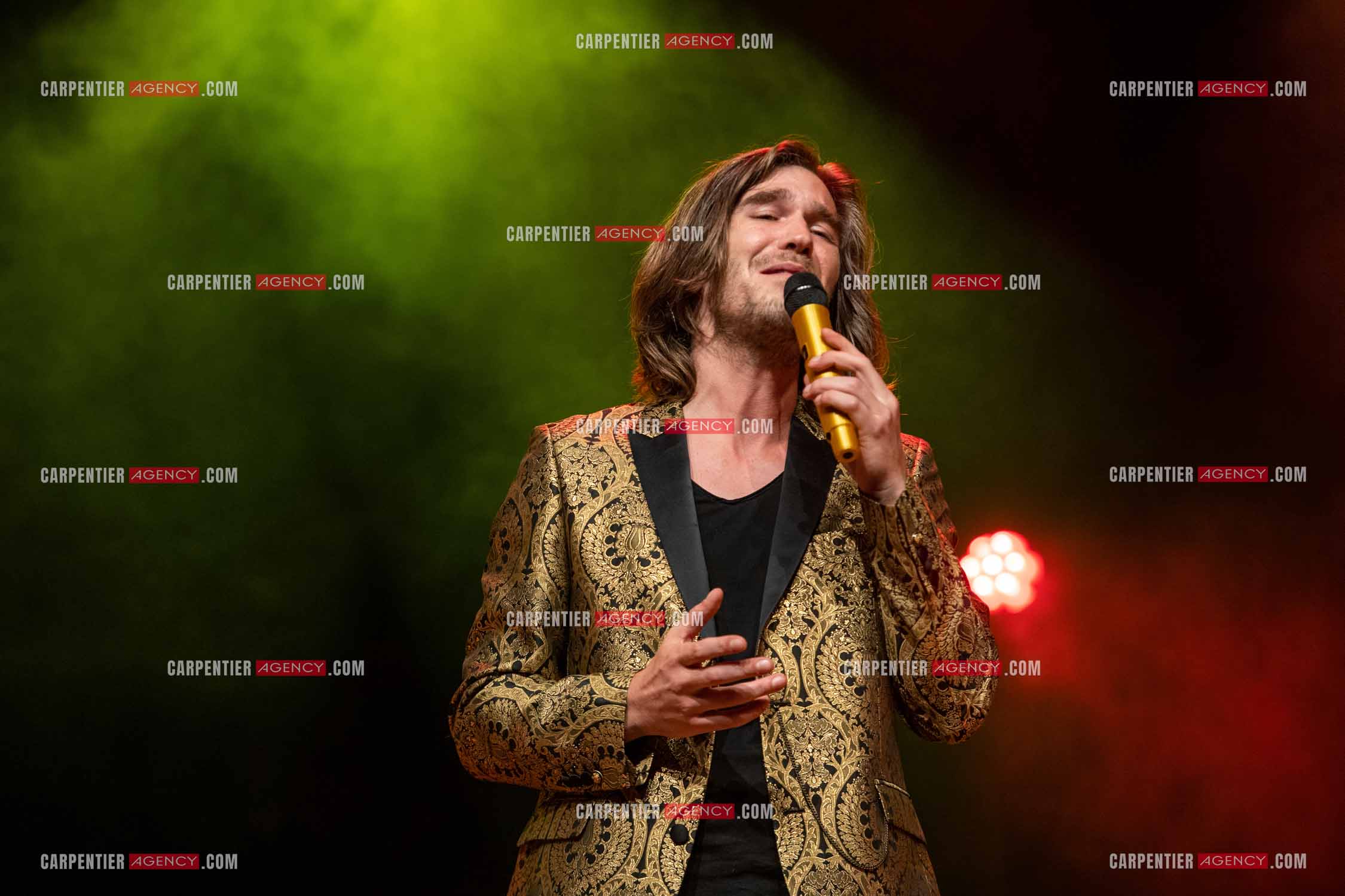 Le ténor Amaury Vassili en concert piano voix au Festival de Sanary.   ( Exclusif )