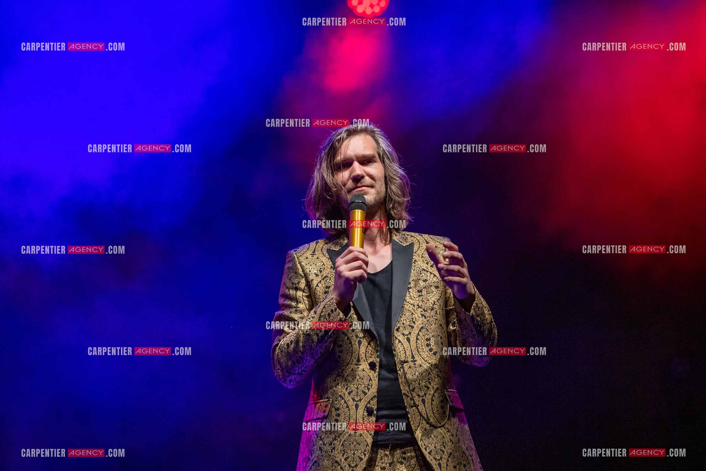 Le ténor Amaury Vassili en concert piano voix au Festival de Sanary.   ( Exclusif )