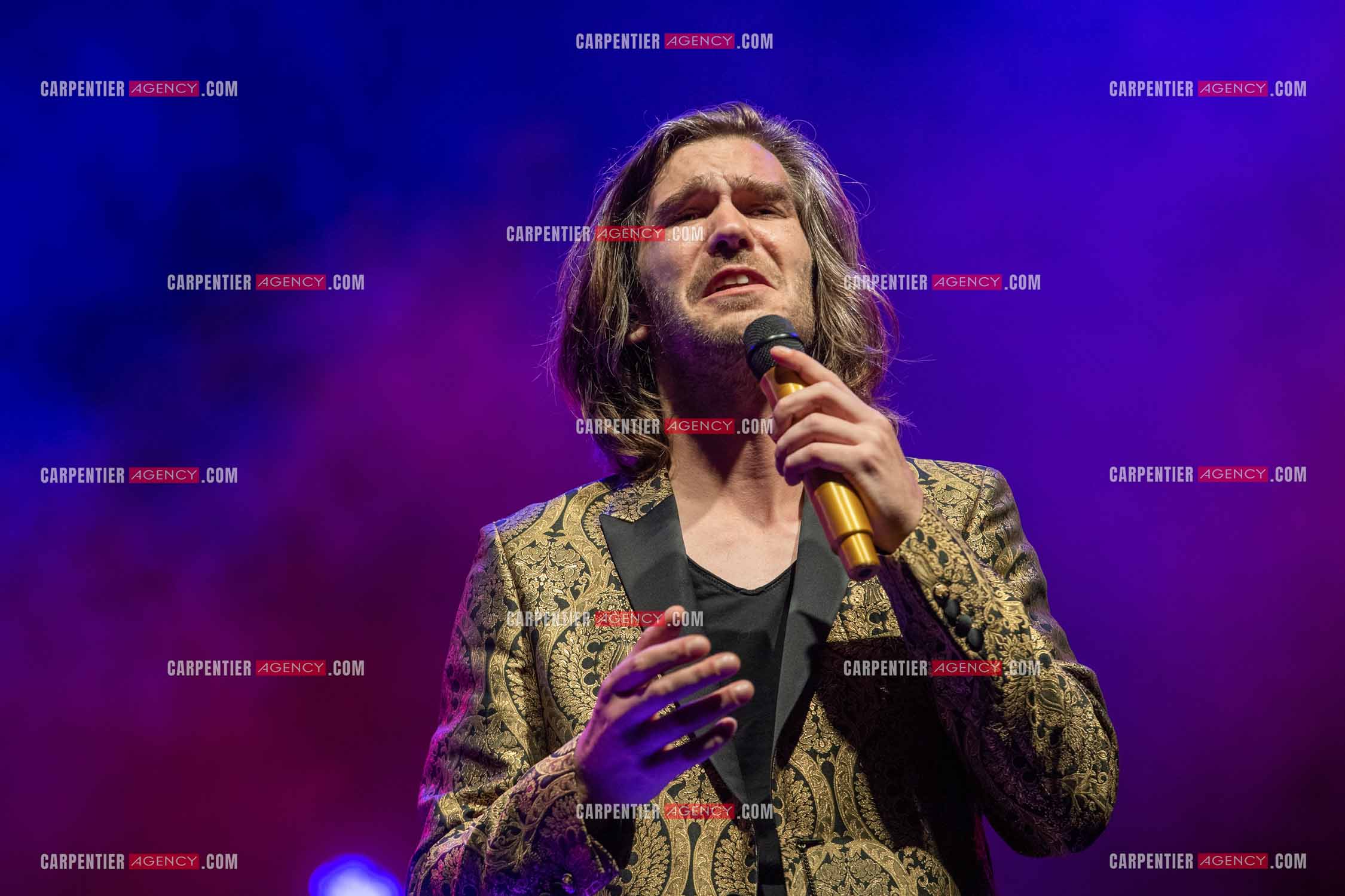 Le ténor Amaury Vassili en concert piano voix au Festival de Sanary.   ( Exclusif )