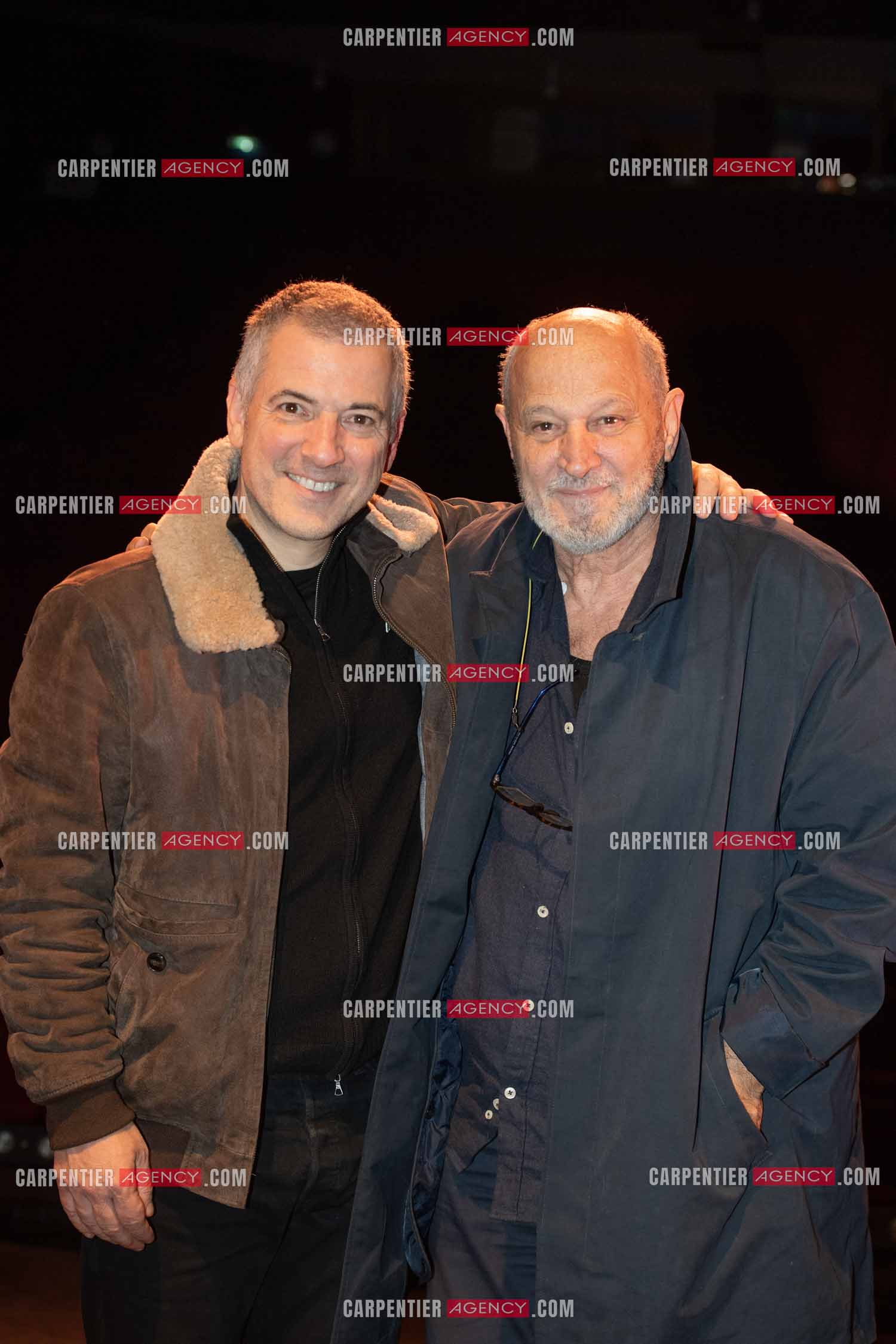 L'acteur Bruno Putzulu au théâtre Toursky a Marseille pour jouer sa pièce “ LES RITALS “. Bruno Putzulu et l'acteur et directeur du théâtre Richard Martin.    ( Exclusif )