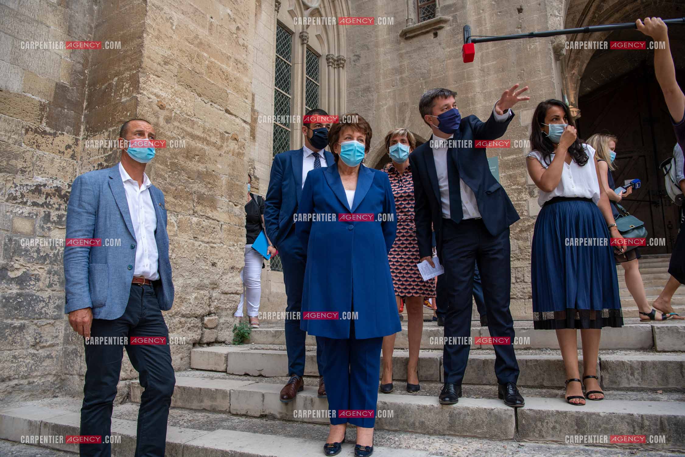 Roselyne Bachelot-Narquin, ministre de la Culture en déplacement a Avignon pour une Visite du Palais des Papes et échanges avec les artistes et les directrices et directeurs des théâtres suivi d'un spectacle vivant de clôture du festival Le souffle d’Avignon.