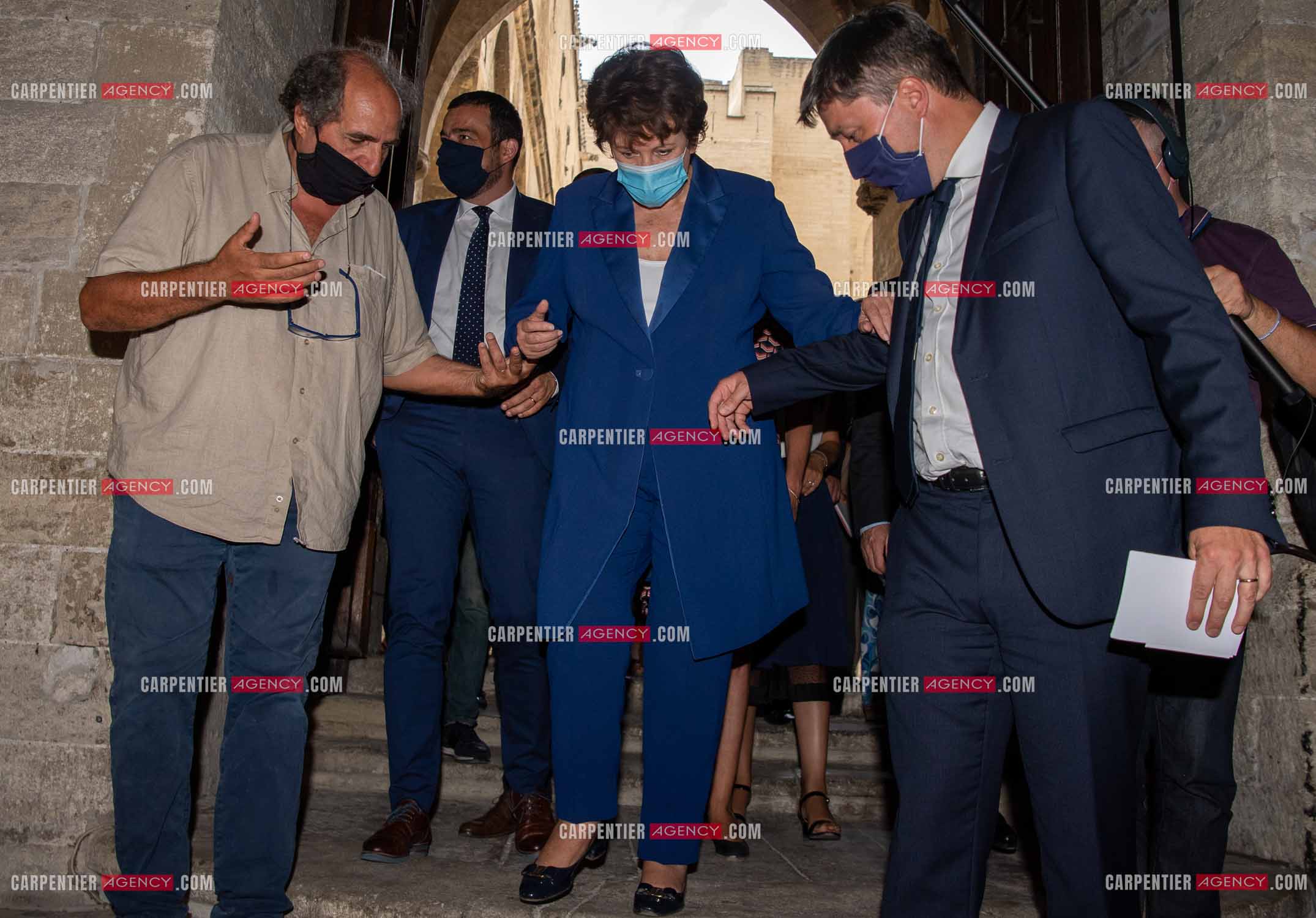 Roselyne Bachelot-Narquin, ministre de la Culture en déplacement a Avignon pour une Visite du Palais des Papes et échanges avec les artistes et les directrices et directeurs des théâtres suivi d'un spectacle vivant de clôture du festival Le souffle d’Avignon.