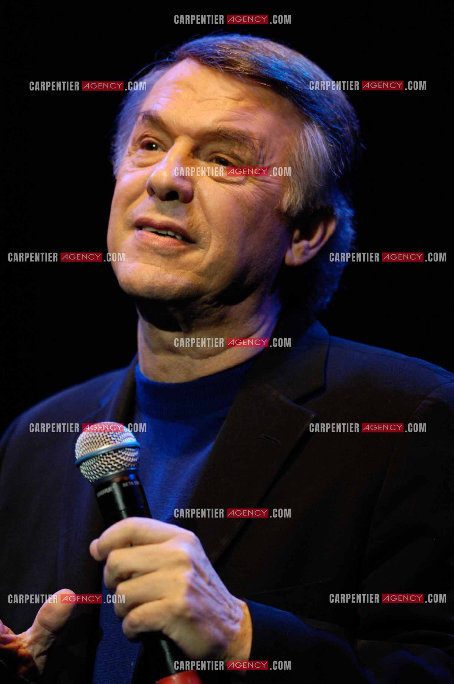 Le chanteur Salvatore Adamo en concert.