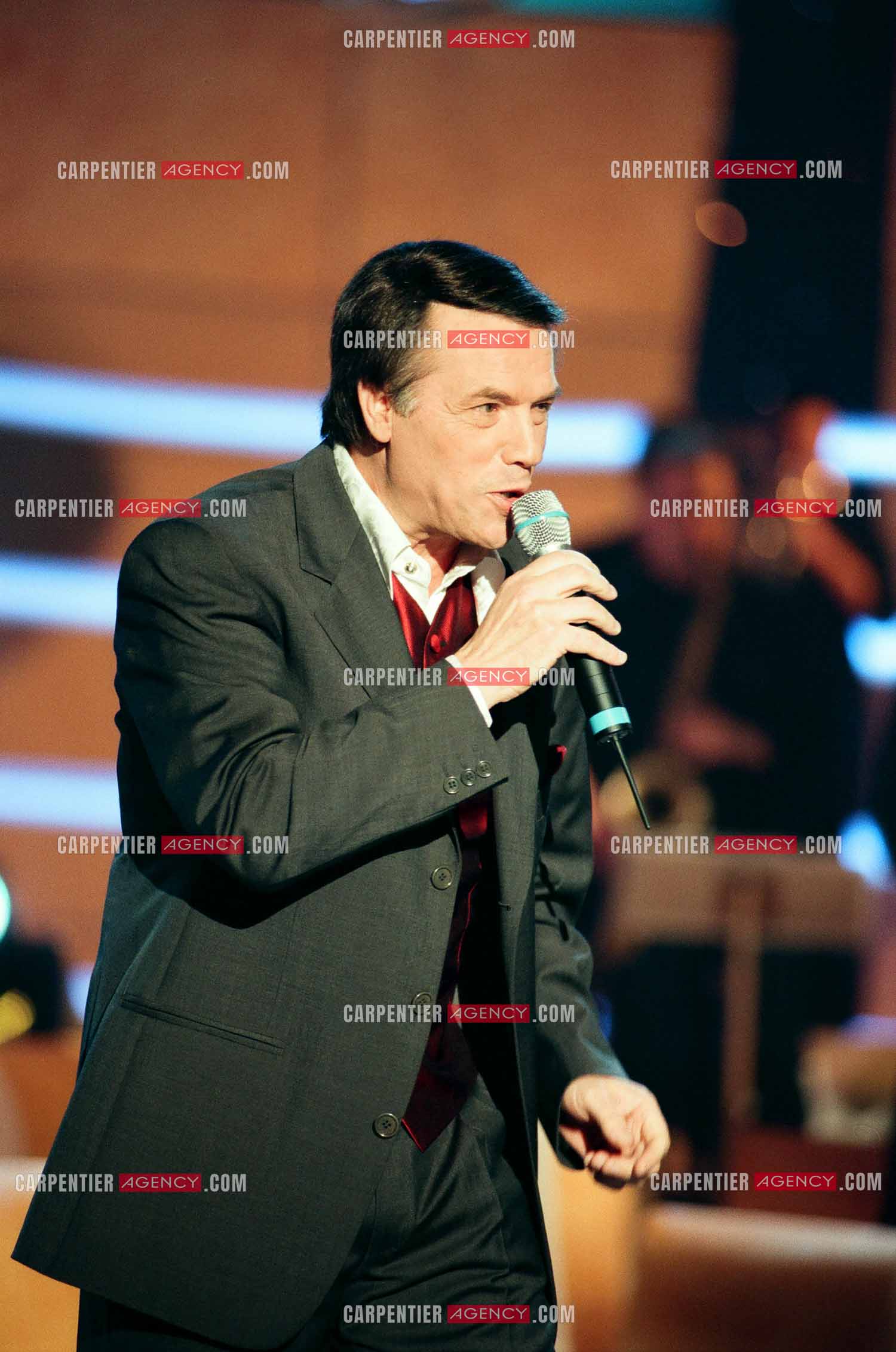 Le chanteur Salvatore Adamo invité de l'émission “ FA SI LA CHANTER “.     ( Exclusif )