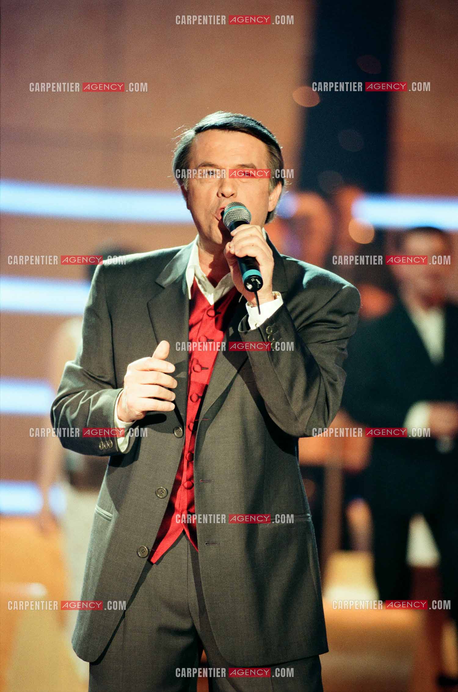 Le chanteur Salvatore Adamo invité de l'émission “ FA SI LA CHANTER “.     ( Exclusif )