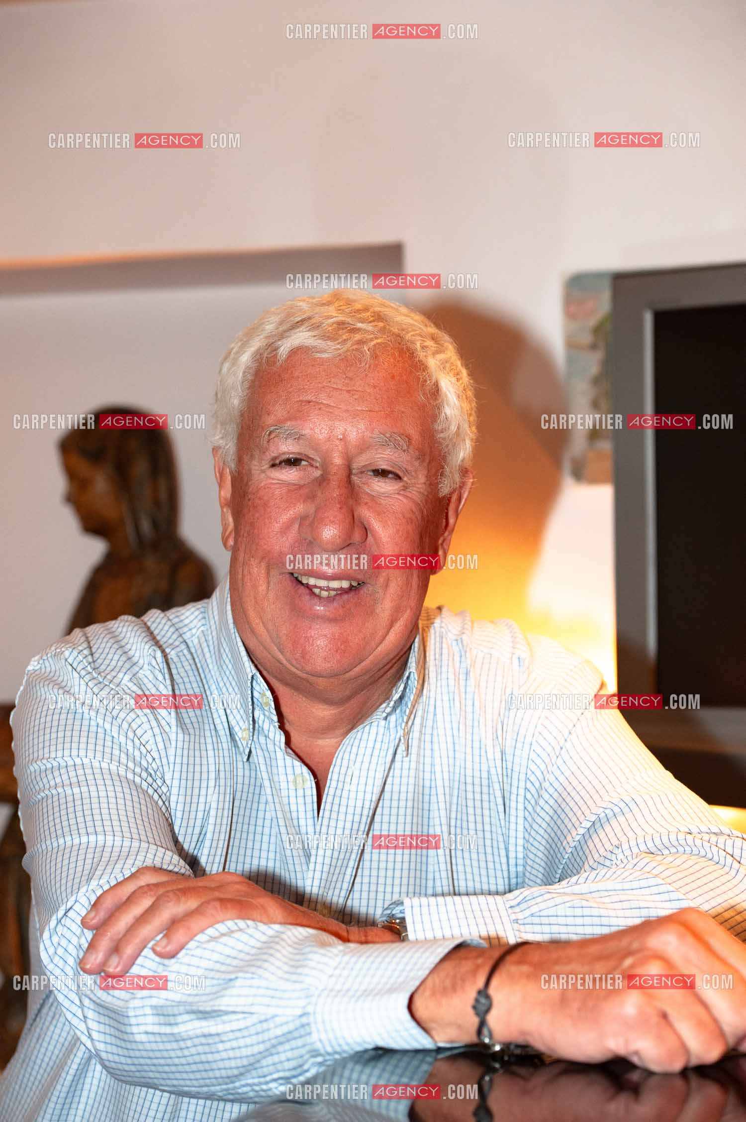 L'animateur Stéphane Collaro chez lui à la Porte de St Cloud.   ( Exclusif )