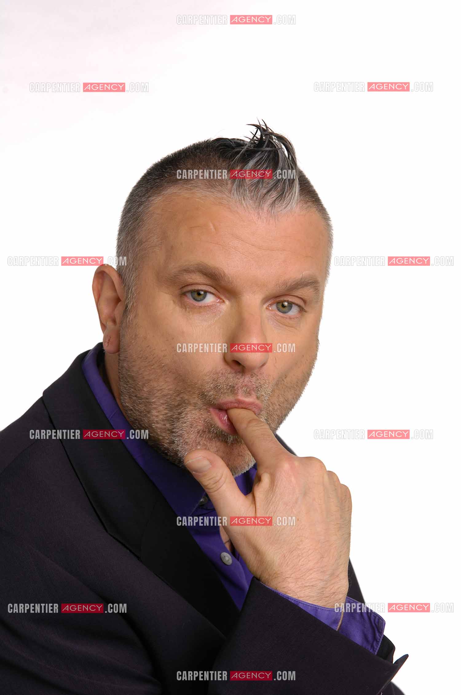 Le chanteur Sanseverino.     ( Exclusif )