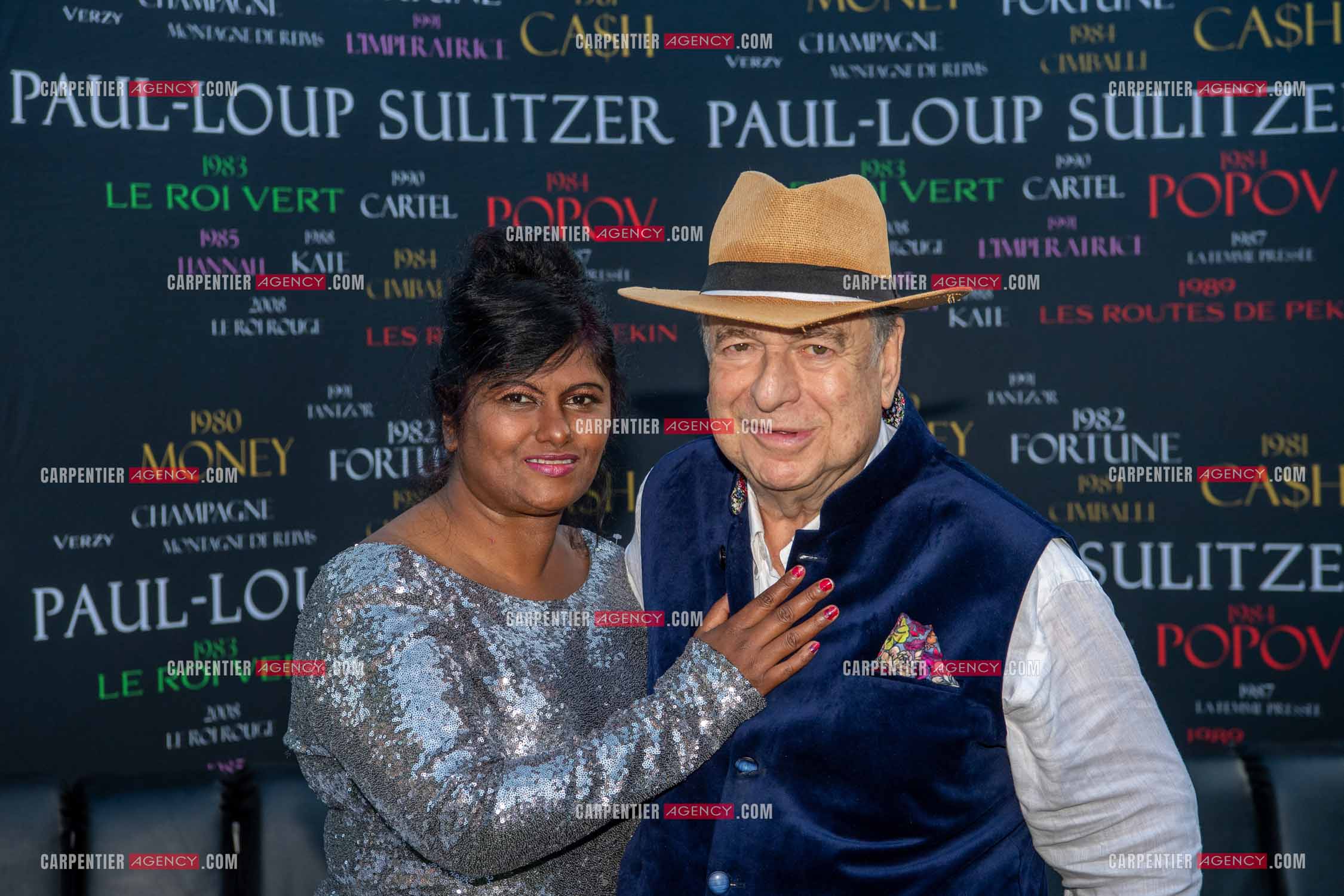 Paul-Loup Sulitzer fête ses 74 ans avec sa compagne  Supriya Answya Devi Rathoar au VIP de St Tropez entouré de tous ses proches. ( Exclusif )