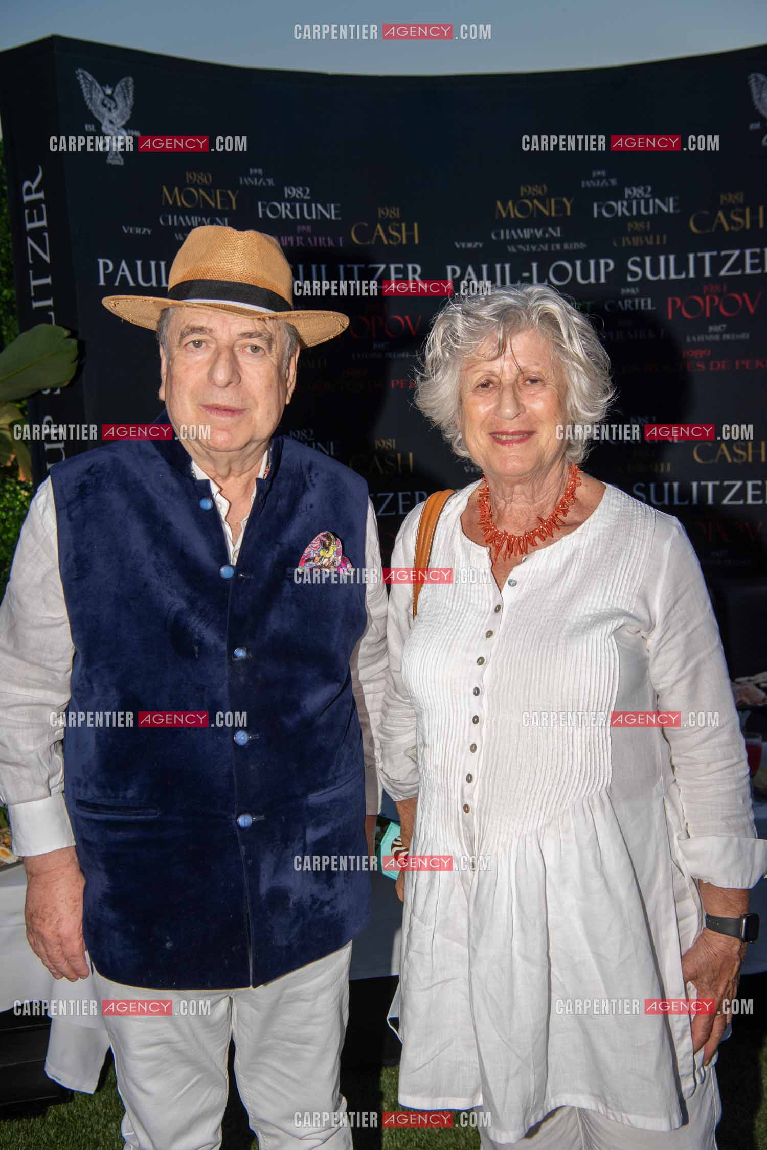 Paul-Loup Sulitzer fête ses 74 ans au VIP de St Tropez entouré de tous ses proches. Ici, avec sa soeur unique Dominique Sulitzer. ( Exclusif )