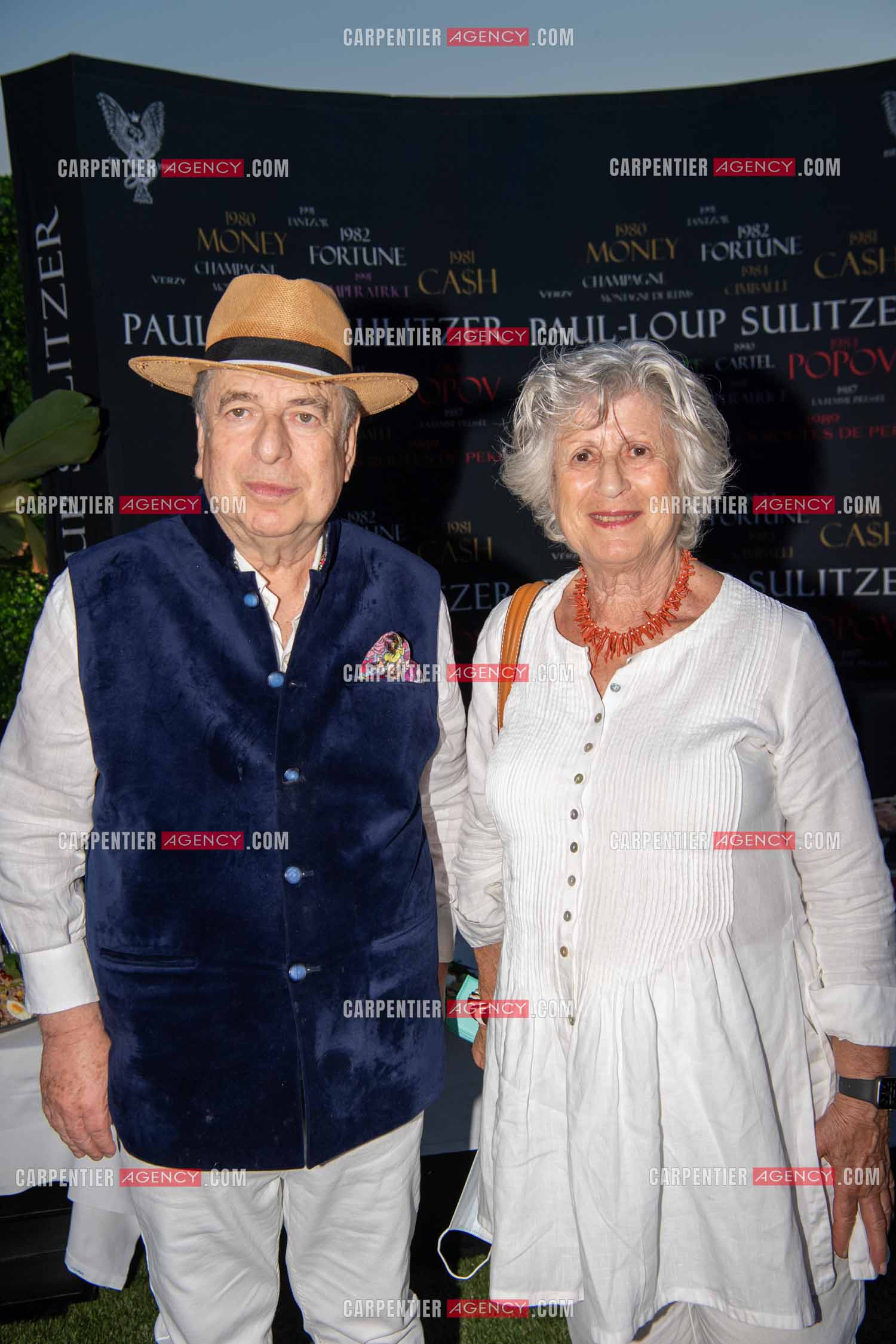 Paul-Loup Sulitzer fête ses 74 ans au VIP de St Tropez entouré de tous ses proches. Ici, avec sa soeur unique Dominique Sulitzer. ( Exclusif )
