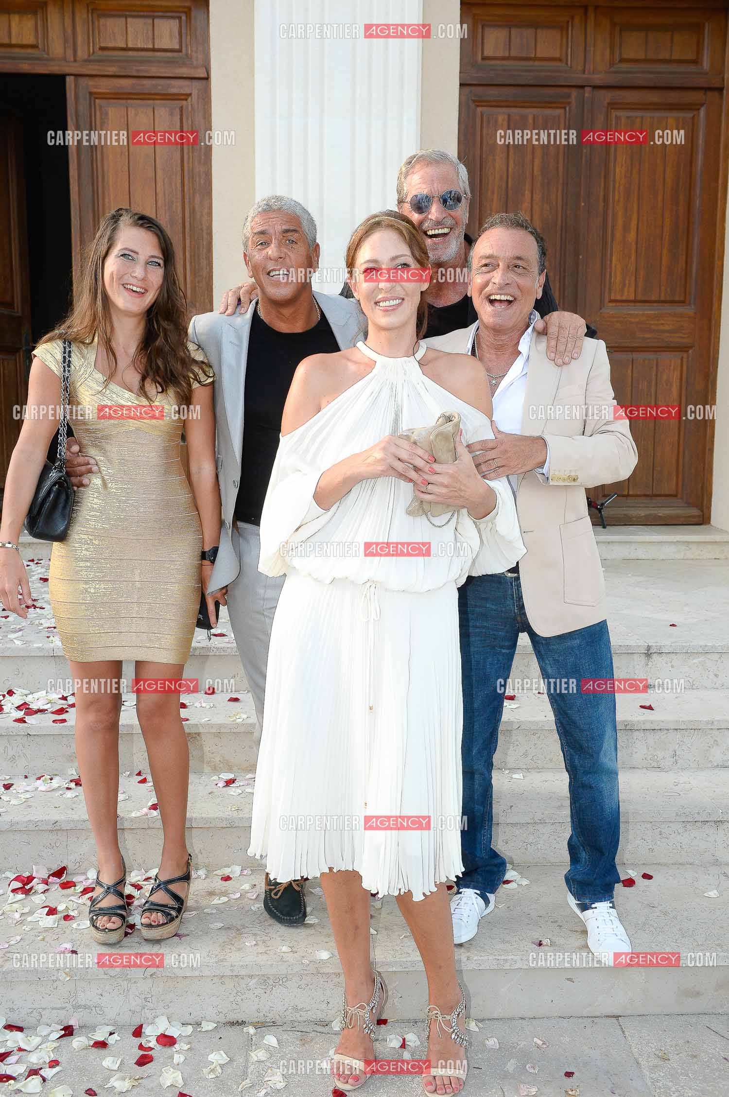 Samy Naceri et sa compagne Marie pour le mariage de son ami Félix Gray. Ici en presence de Jean-Claude Darmon.