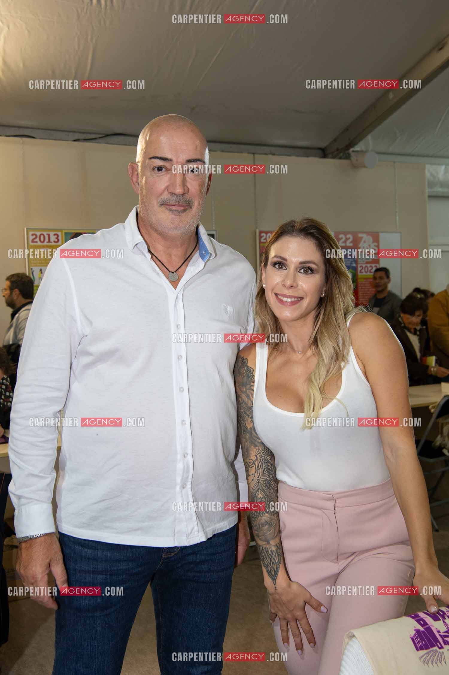 La fête du livre du Var les 17, 18 et 19 Novembre 2023 à Toulon. Les auteurs Jessica Hugues et Patrick Roussel.          ( Exclusif )