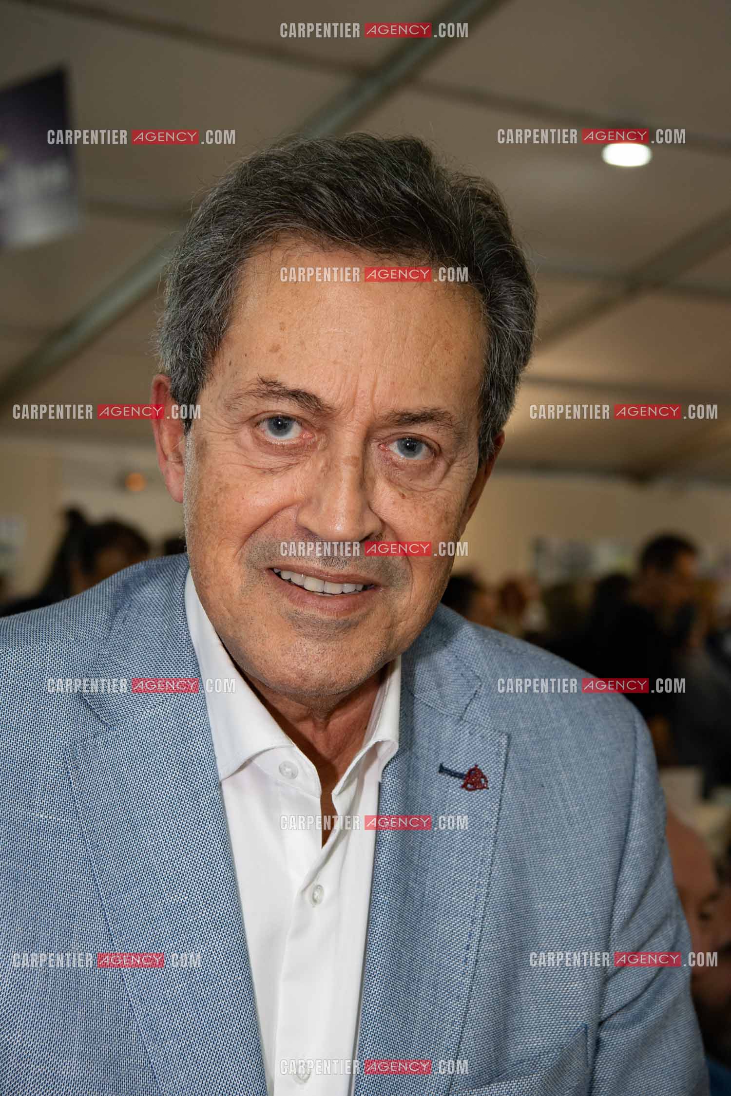 La fête du livre du Var les 17, 18 et 19 Novembre 2023 à Toulon. L'auteur Georges Fenech présente son livre “ L'ENSAUVAGEMENT DE LA FRANCE “ aux éditions du Rocher.      ( Exclusif )