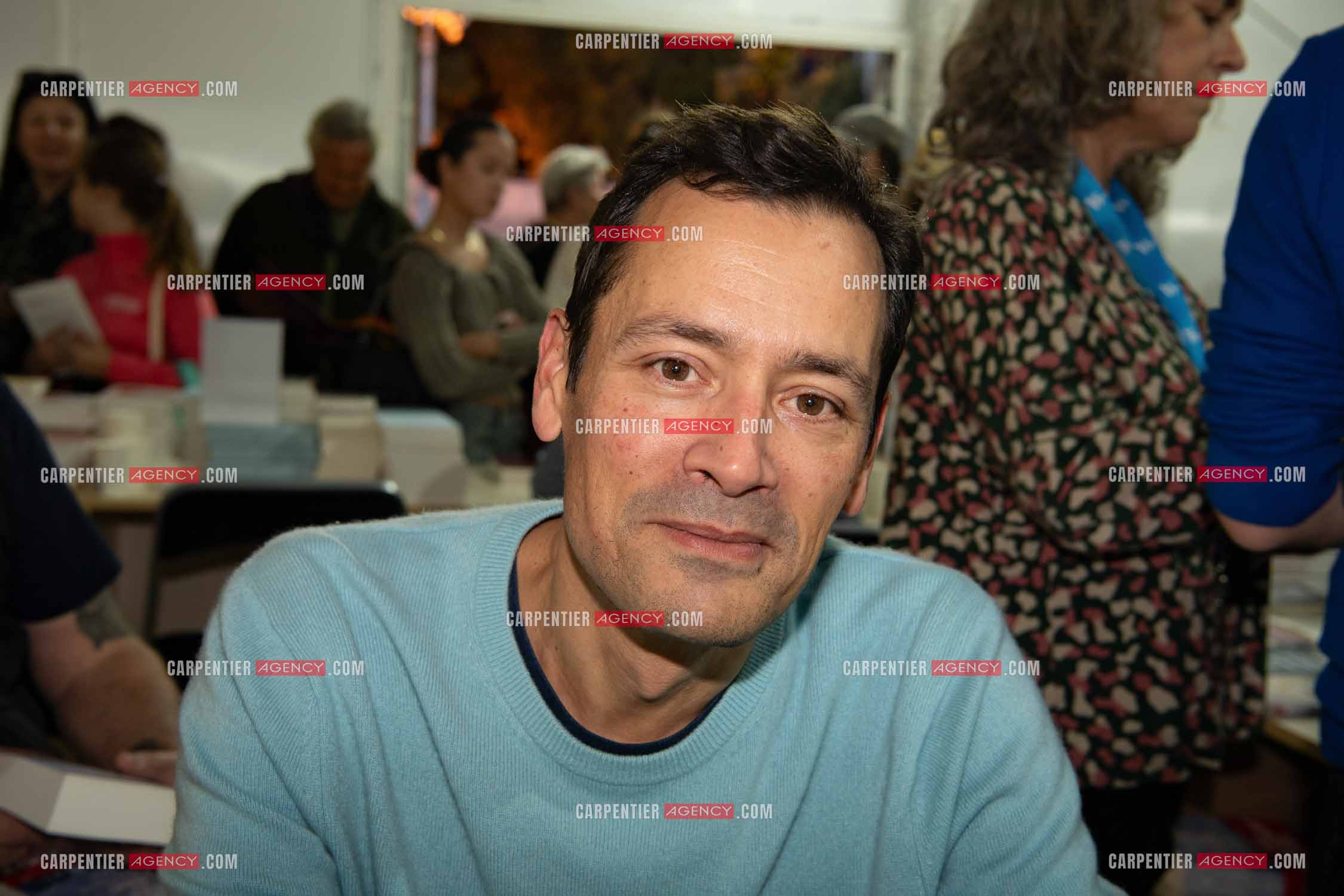 La fête du livre du Var les 17, 18 et 19 Novembre 2023 à Toulon. L'auteur Jean-Baptiste Andréa Prix Goncourt 2023 et prix du roman Fnac 2023 présente son roman  “ VEILLER SUR ELLE “ aux éditions  Iconoclaste Eds De L'.          ( Exclusif )