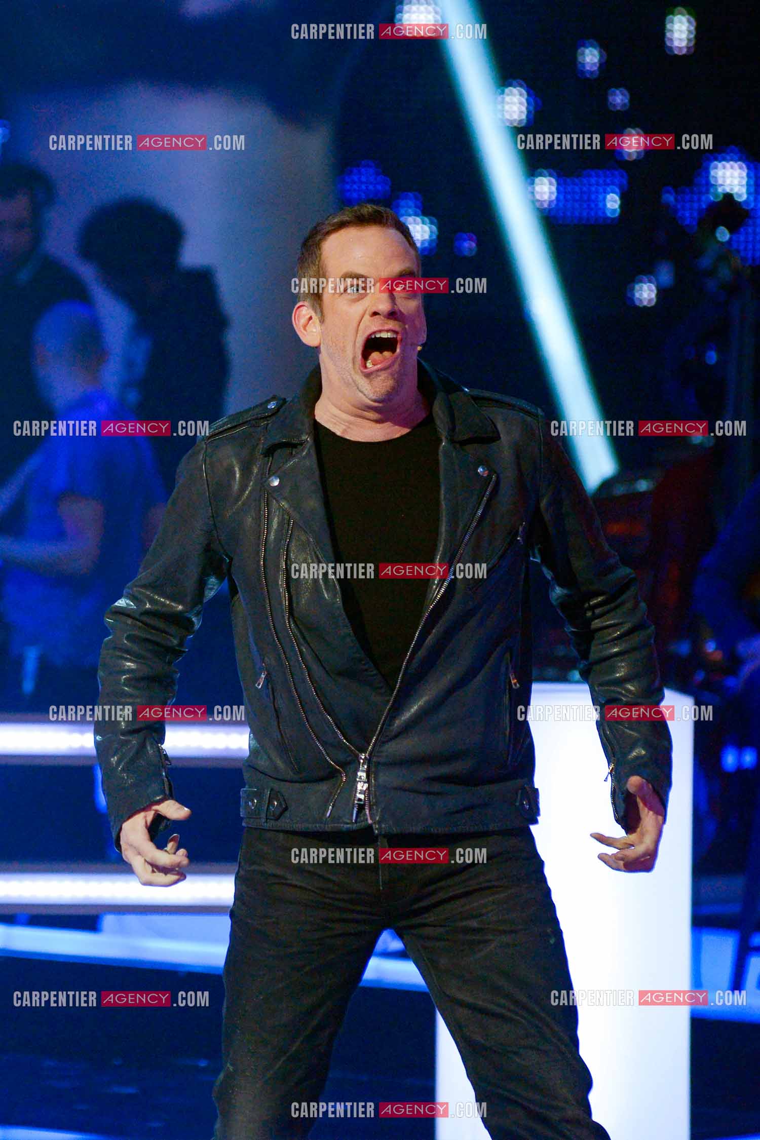 Le chanteur Garou coach dans l'émission The Voice saison 2.        ( Exclusif )