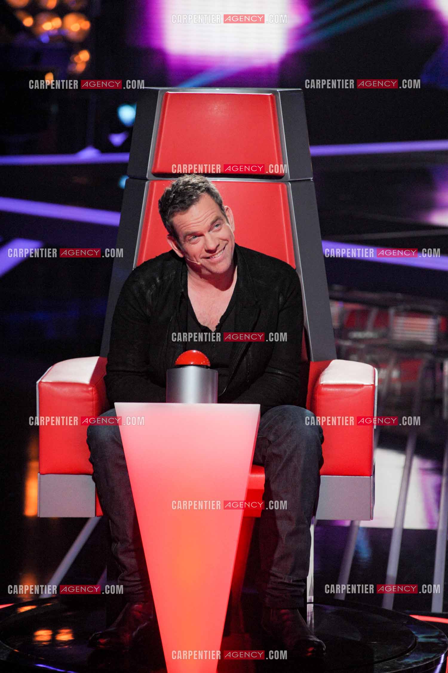 Le chanteur Garou coach dans l'émission The Voice saison 2.        ( Exclusif )