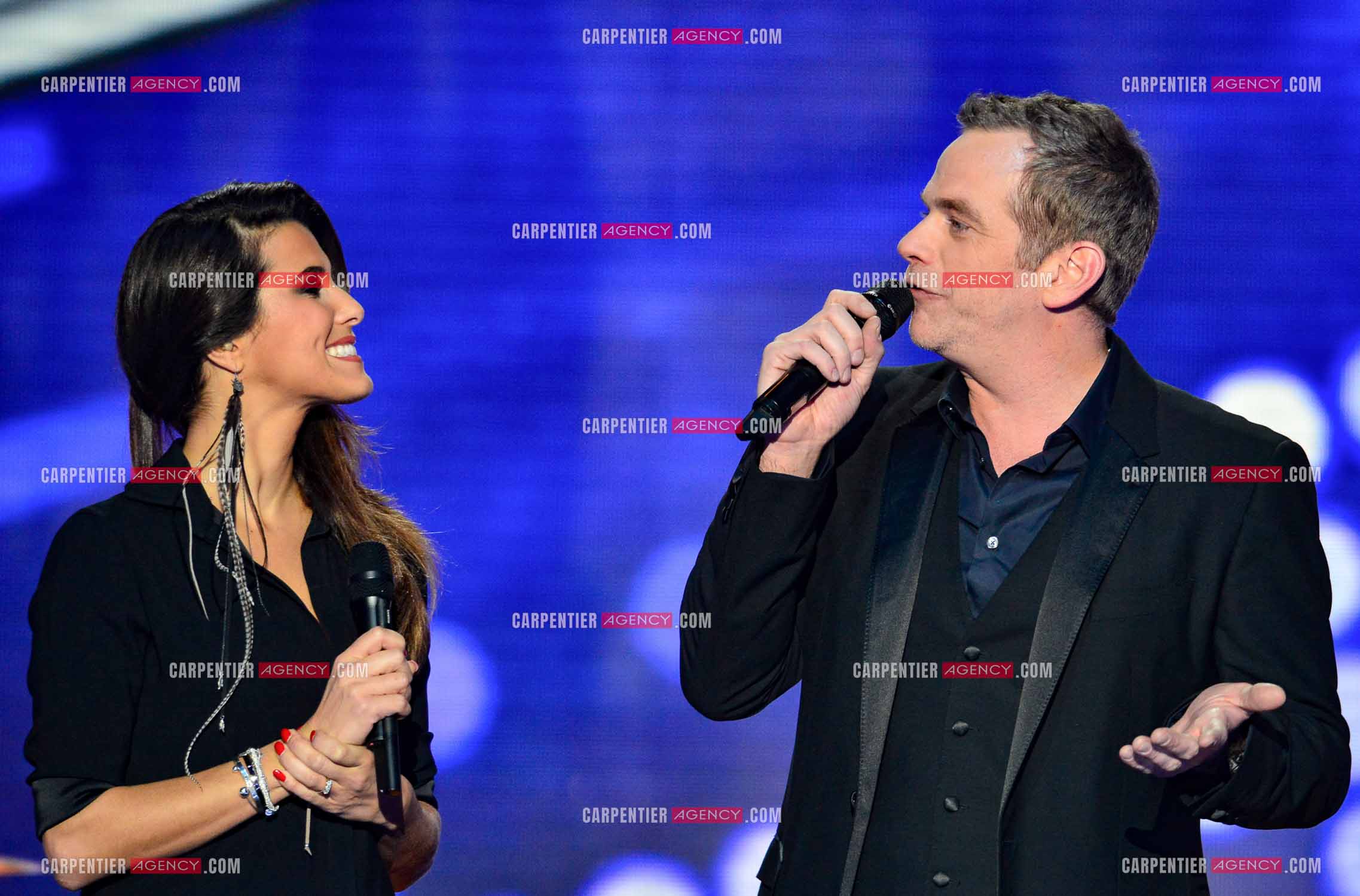 Saison 3 de l'émission The Voice. L'animatrice Karine Ferri et le coach Garou.           ( Exclusif )