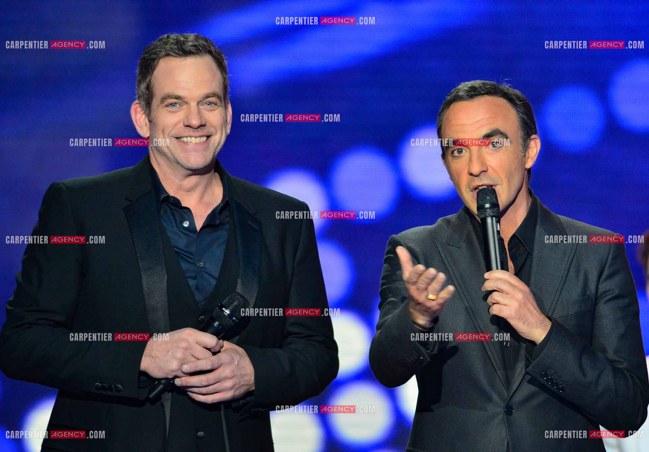 Saison 3 de l'émission The Voice. Le coach Garou et l'animateur Nikos Aliagas.           ( Exclusif )