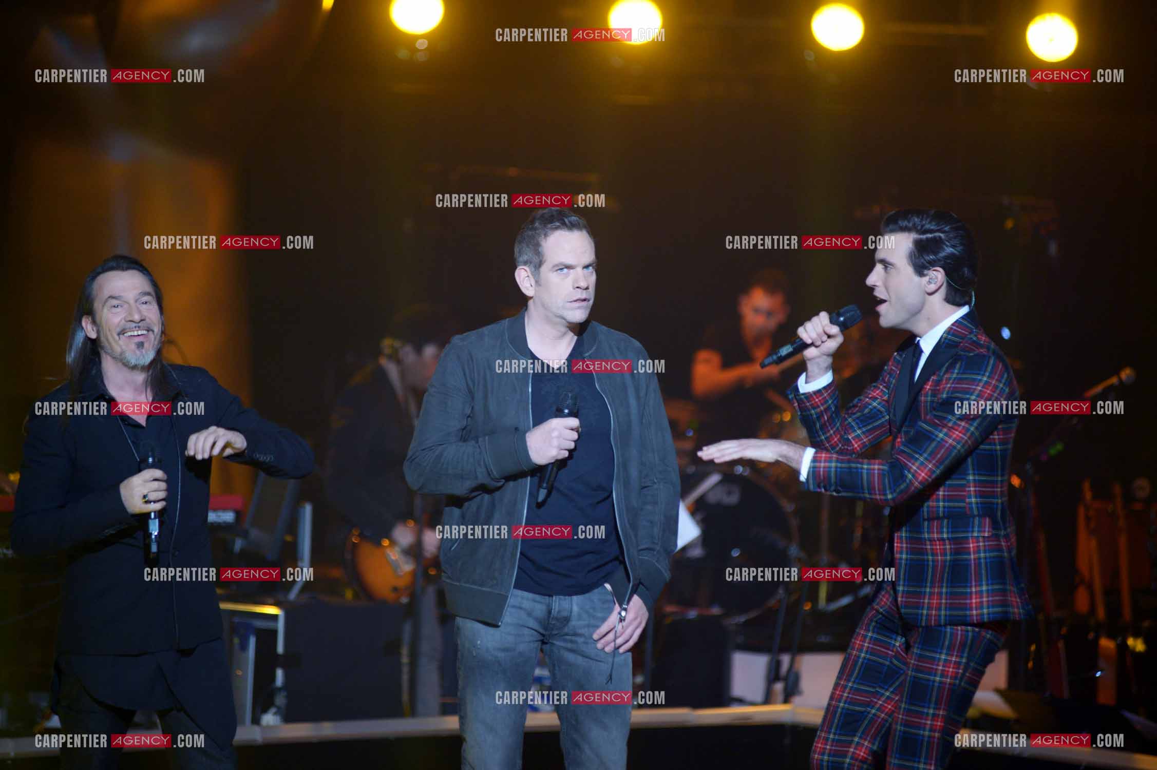 Les trois coachs Florent Pagny, Garou et Mika sur le plateau de l'émission THE VOICE. ( Exclusif )