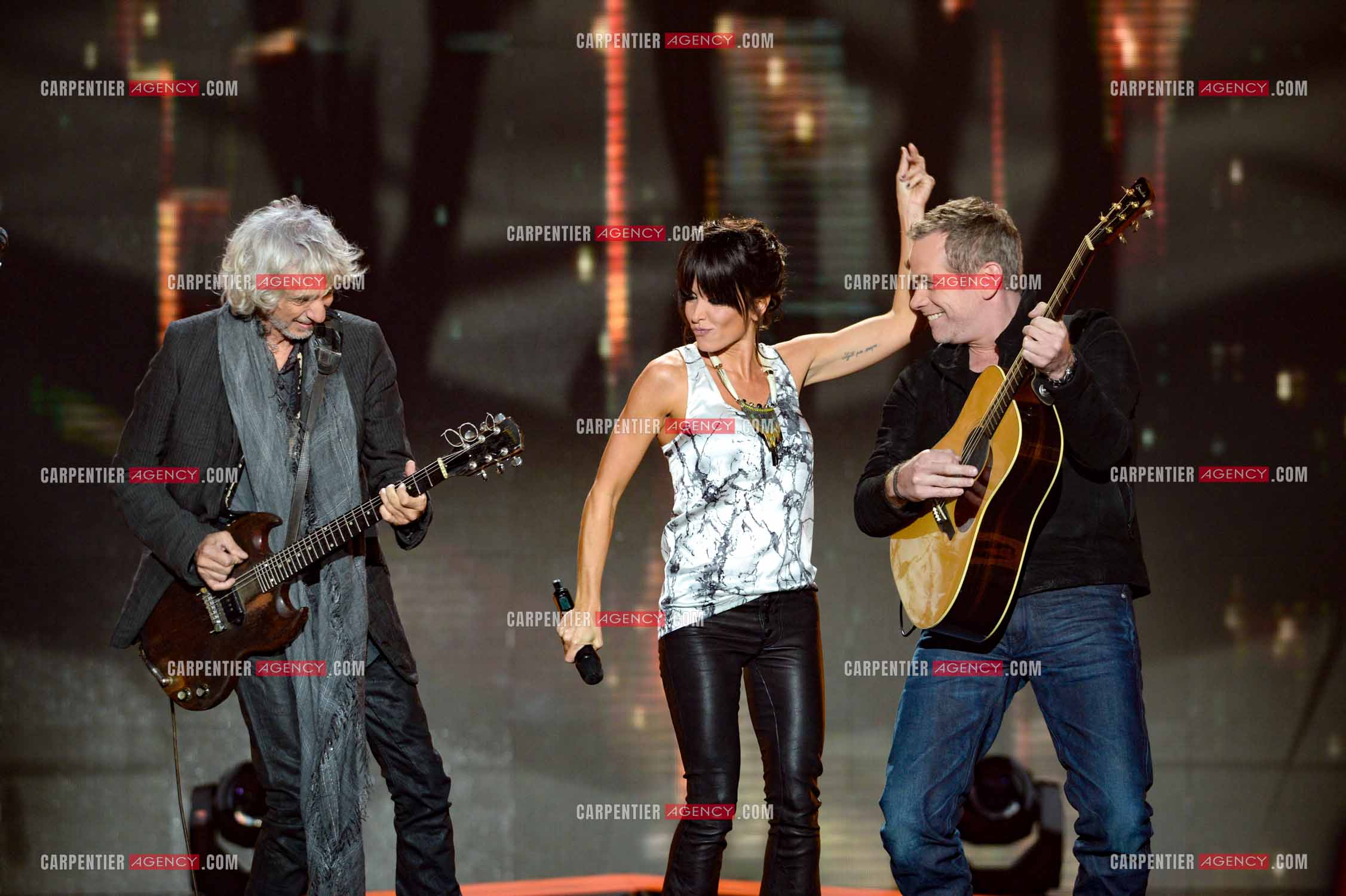 Les trois coachs Louis Bertignac, Jenifer et Garou  sur le plateau de l'émission THE VOICE. ( Exclusif )