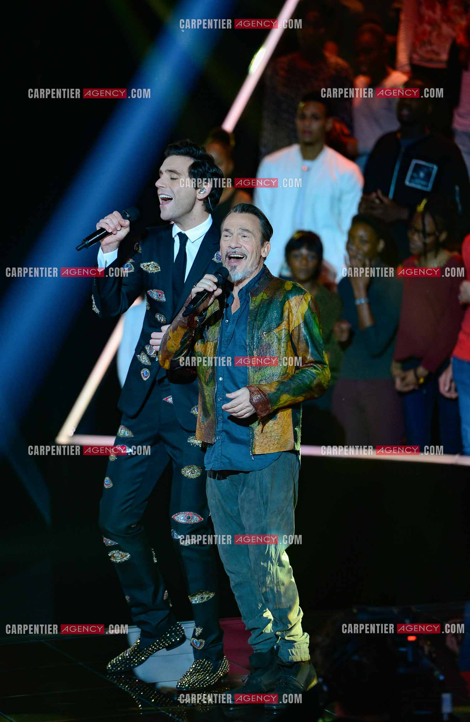 Saison 5 de l'émission The Voice en 2016.  Les deux  coachs Mika et Florent Pagny.          ( Exclusif )