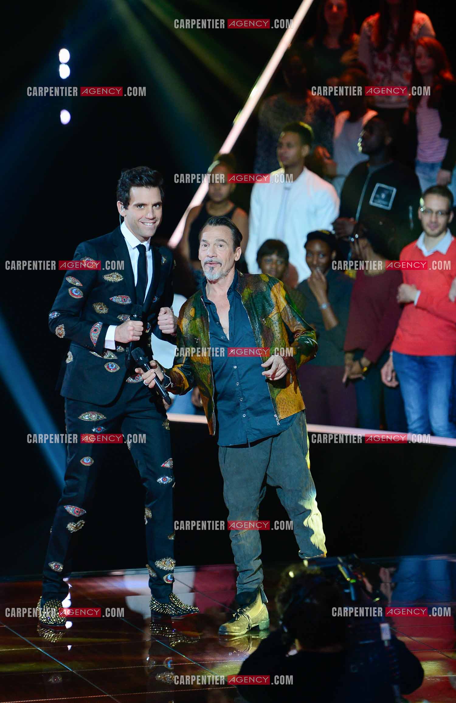 Saison 5 de l'émission The Voice en 2016.  Les deux  coachs Mika et Florent Pagny.          ( Exclusif )