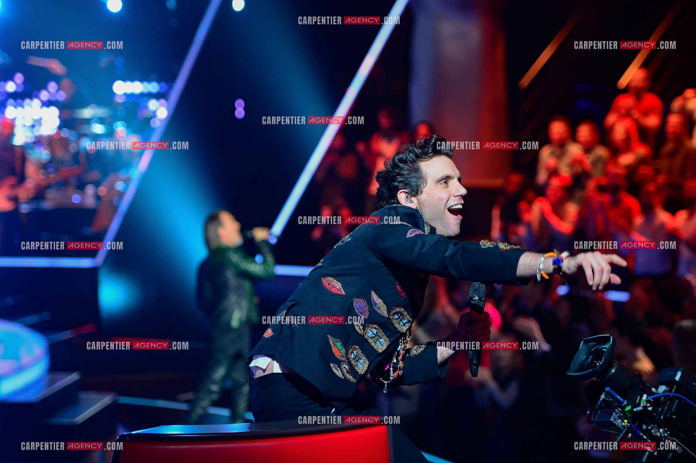 Saison 5 de l'émission The Voice en 2016.  Le coach Mika.          ( Exclusif )