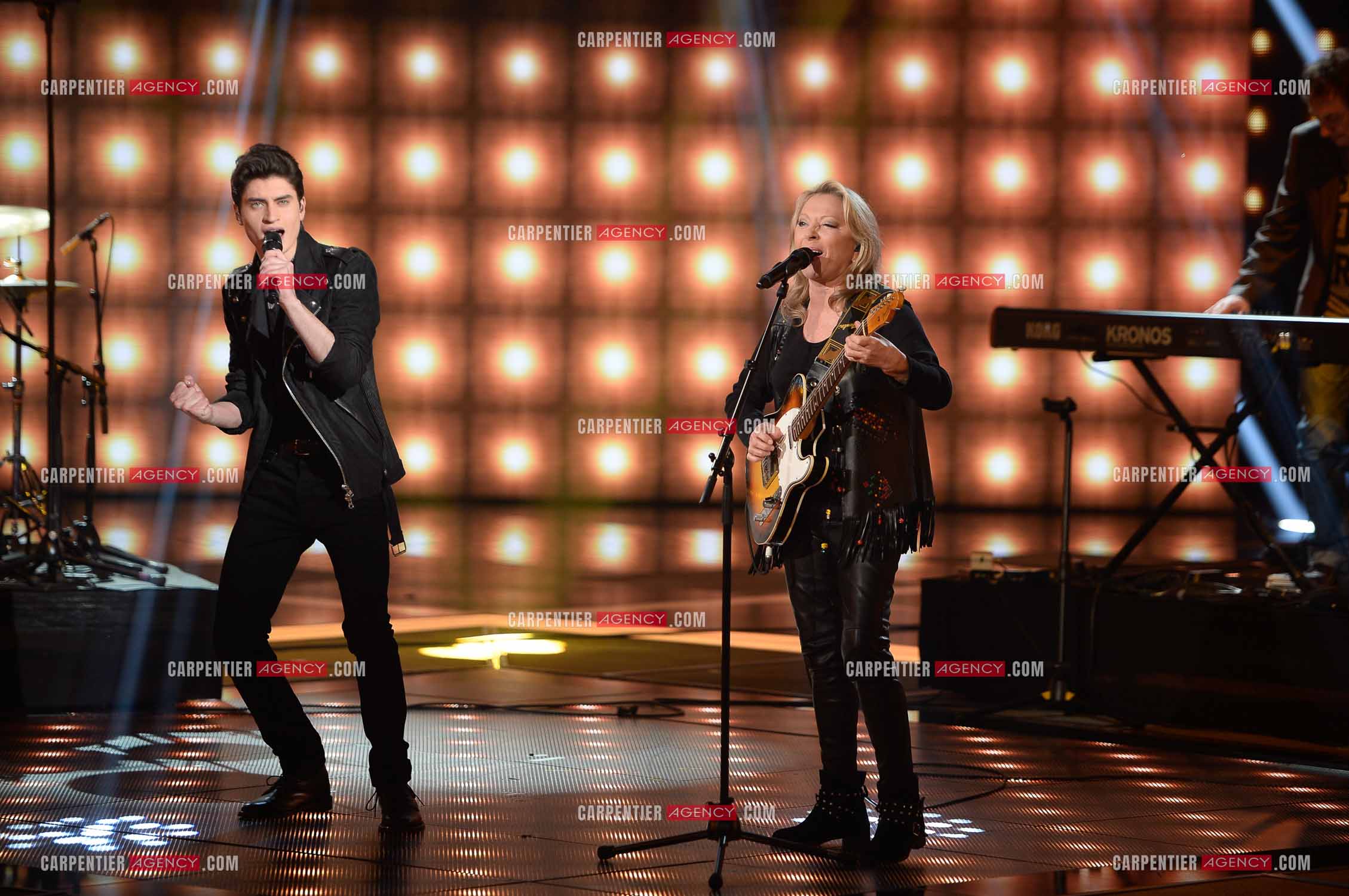 Saison 4 de l'émission The Voice en 2015. Duo entre le finaliste David Thibault et Véronique Sanson.         ( Exclusif )