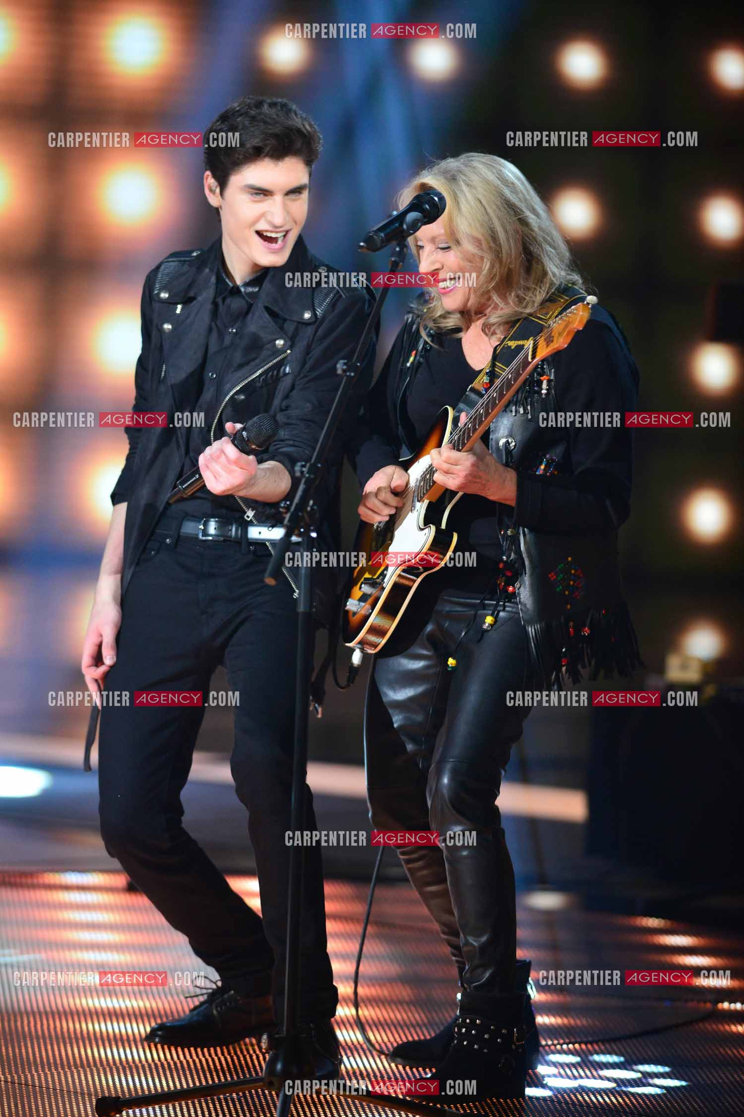Saison 4 de l'émission The Voice en 2015. Duo entre le finaliste David Thibault et Véronique Sanson.         ( Exclusif )