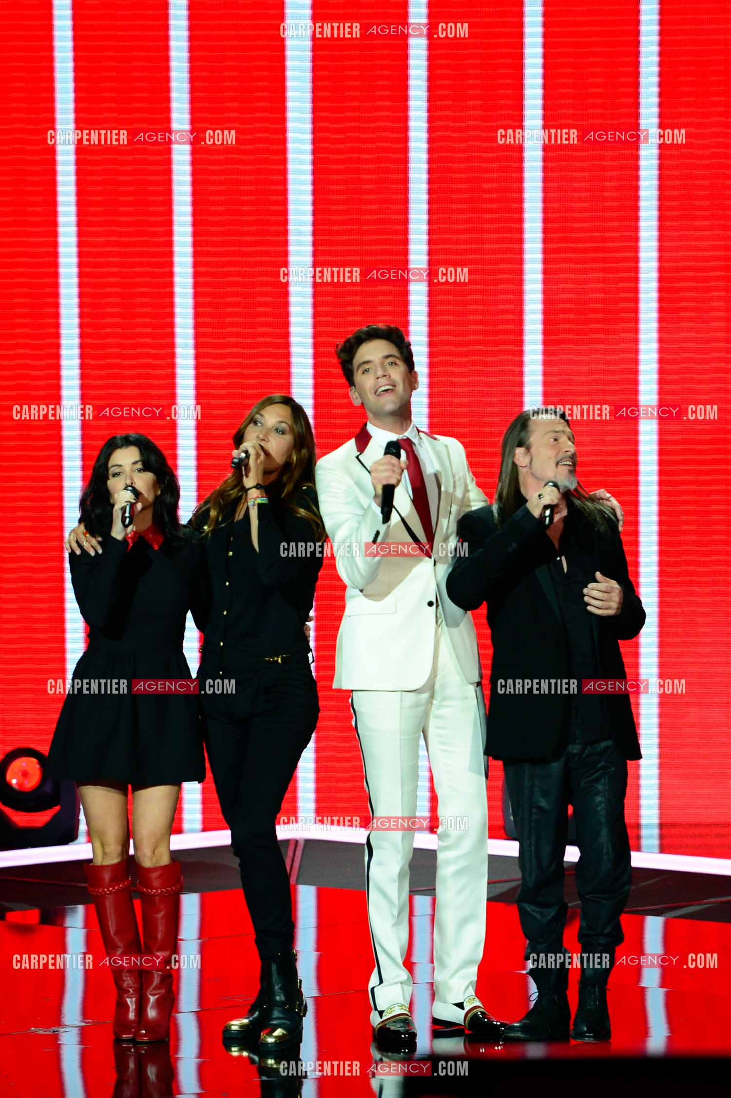 Les quatre coachs Zazie, Mika, Florent Pagny et Jenifer sur le plateau de l'émission THE VOICE. ( Exclusif )