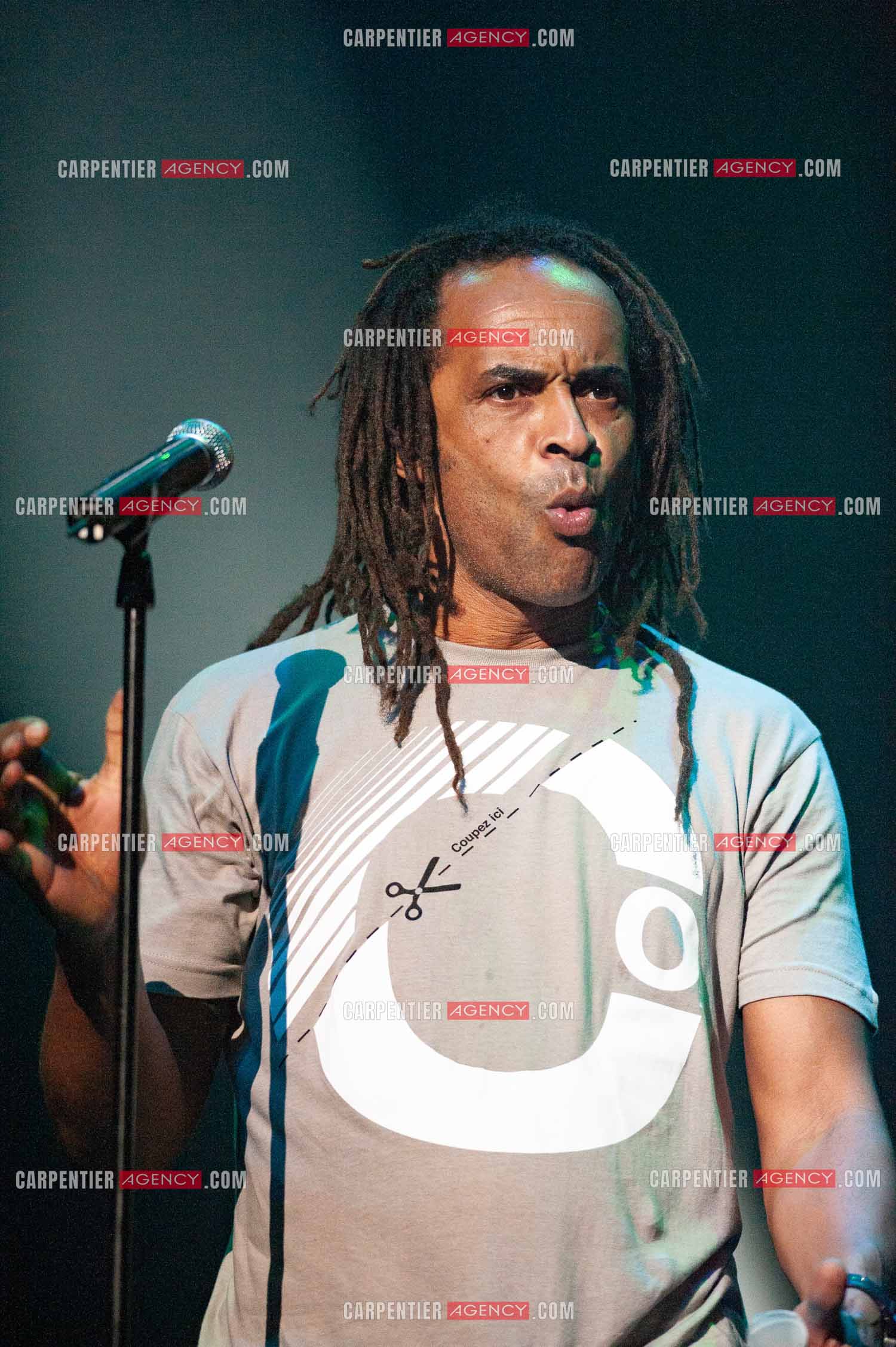 Grand concert au Zénith de Paris “ ULTIMATUM PLANETE ZÉNITH “ le 22 Nov 2009. Le chanteur Yannick Noah.                                    ( Exclusif )