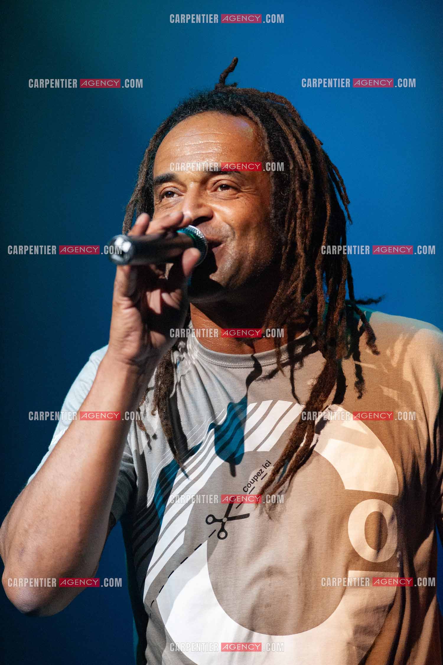 Grand concert au Zénith de Paris “ ULTIMATUM PLANETE ZÉNITH “ le 22 Nov 2009. Le chanteur Yannick Noah.                                    ( Exclusif )